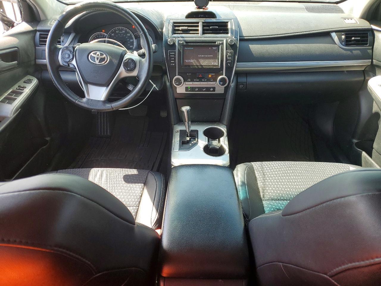 2014 Toyota Camry Se - zdjęcie 8