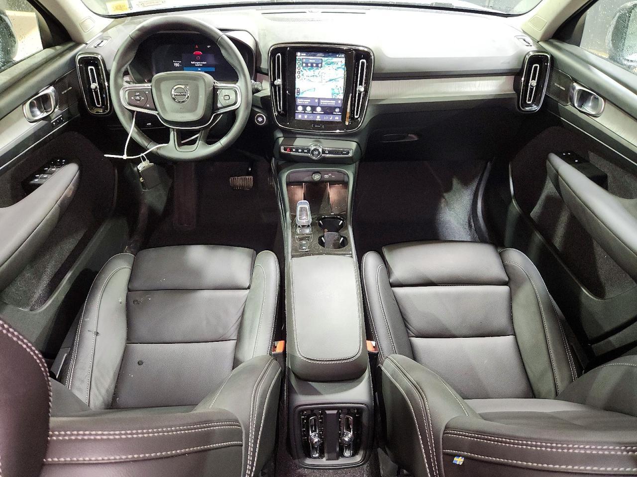 2026 Volvo Xc40 Plus - zdjęcie 8