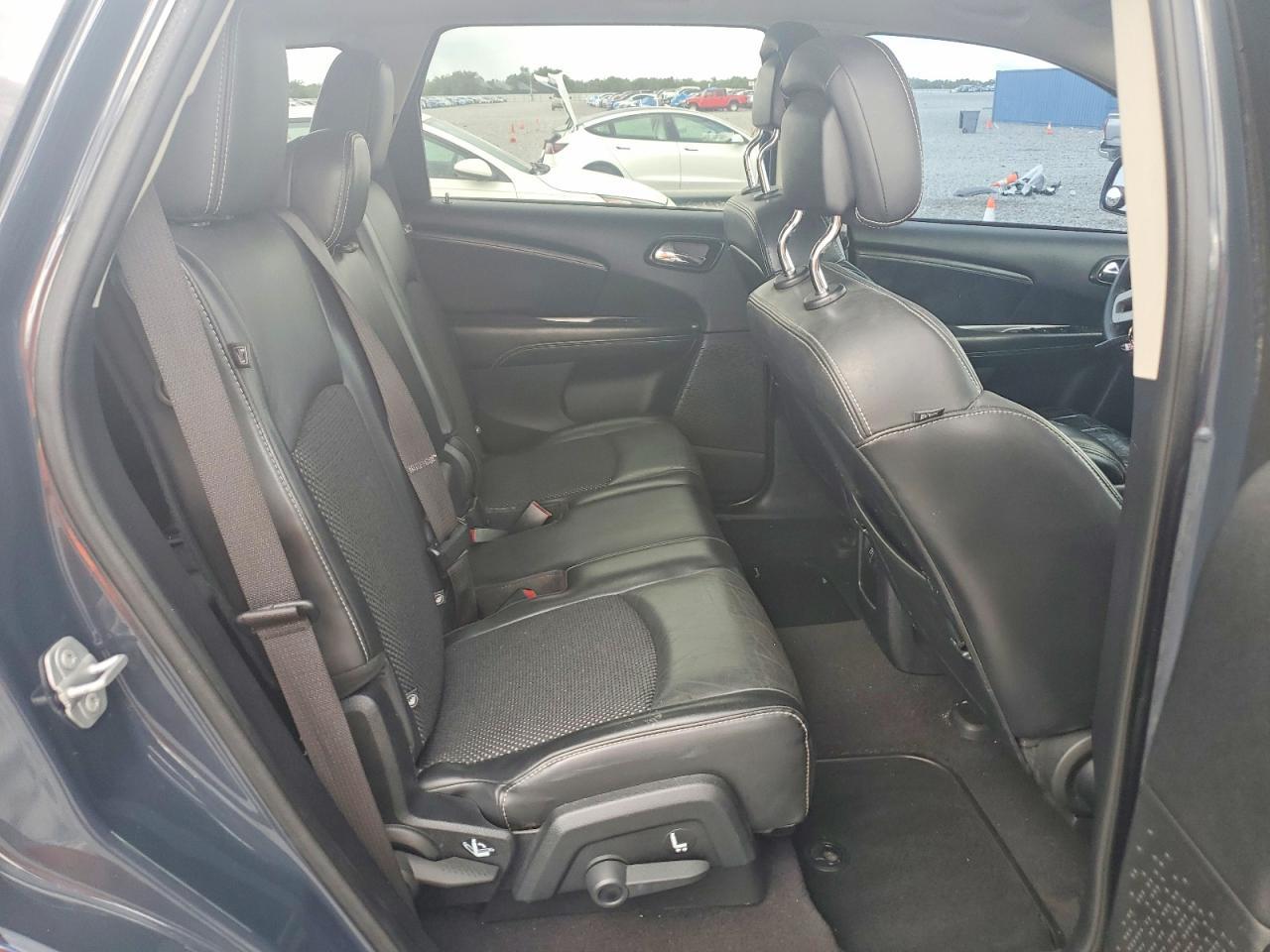 2018 Dodge Journey Crossroad - zdjęcie 10