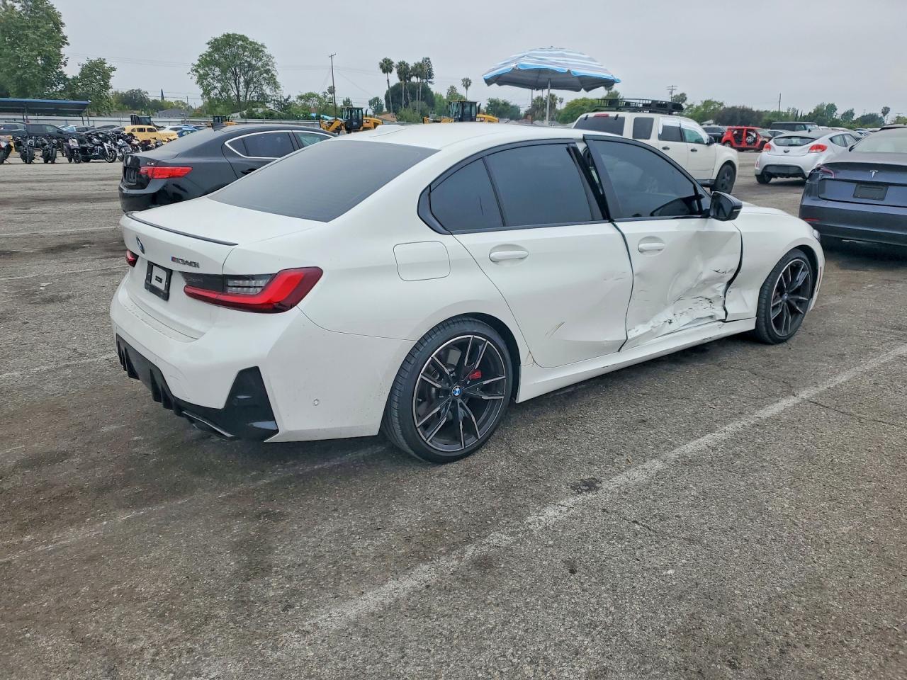 2025 BMW M340I - zdjęcie 3