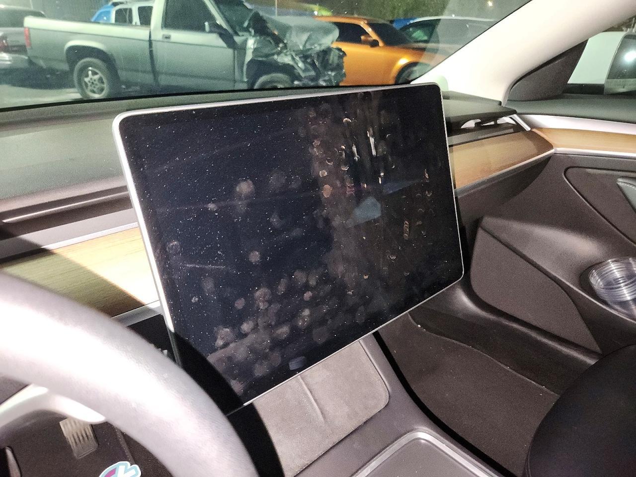 2022 Tesla Model 3 - zdjęcie 9