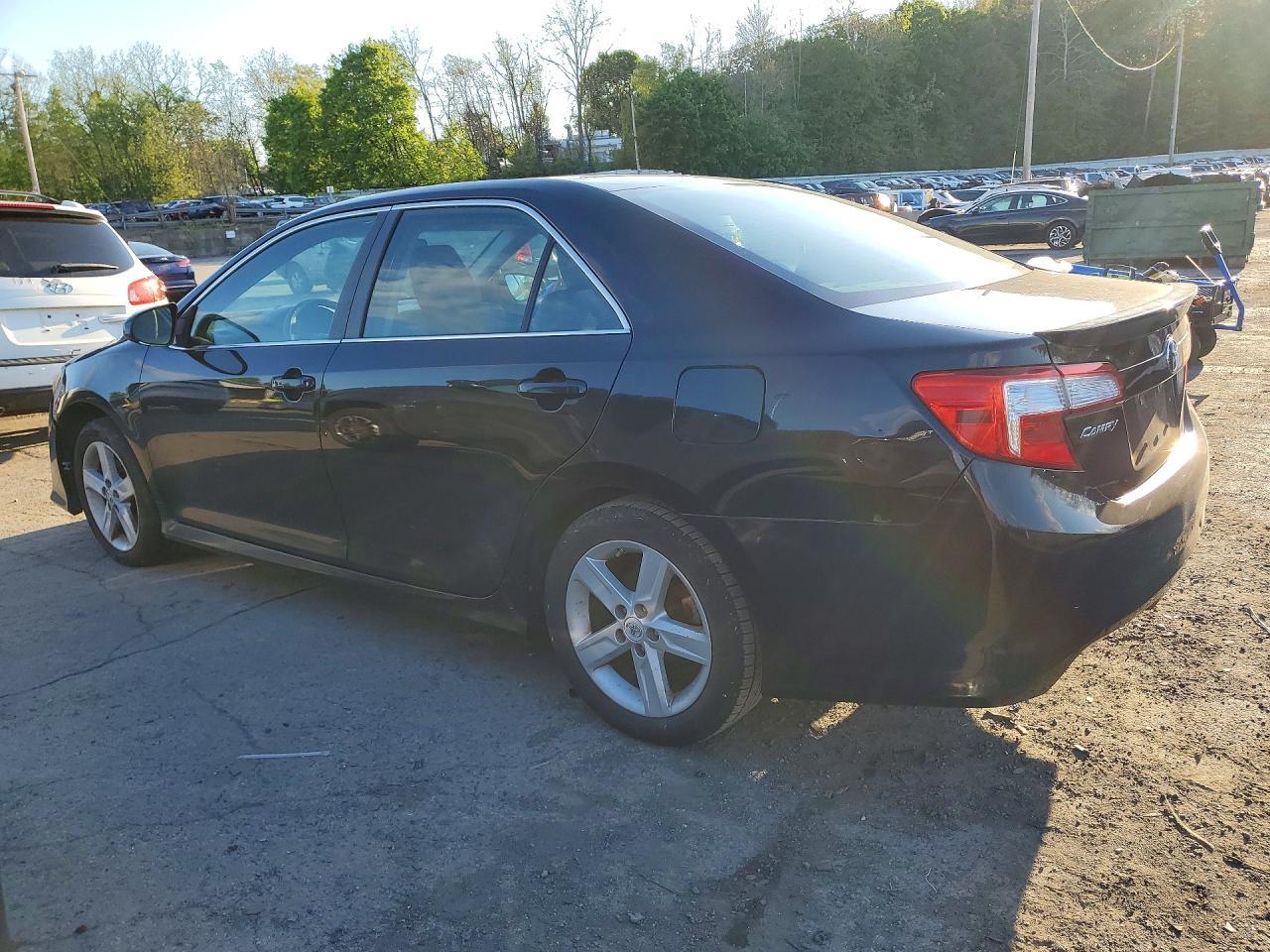 2013 Toyt Camry - zdjęcie 2