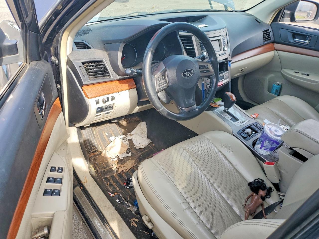 2013 Subaru Outback Premium - zdjęcie 8