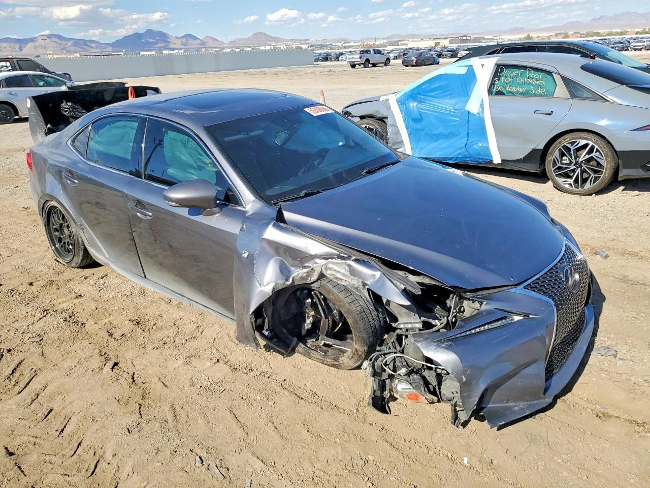 2016 Lexus Is 200T - zdjęcie 4