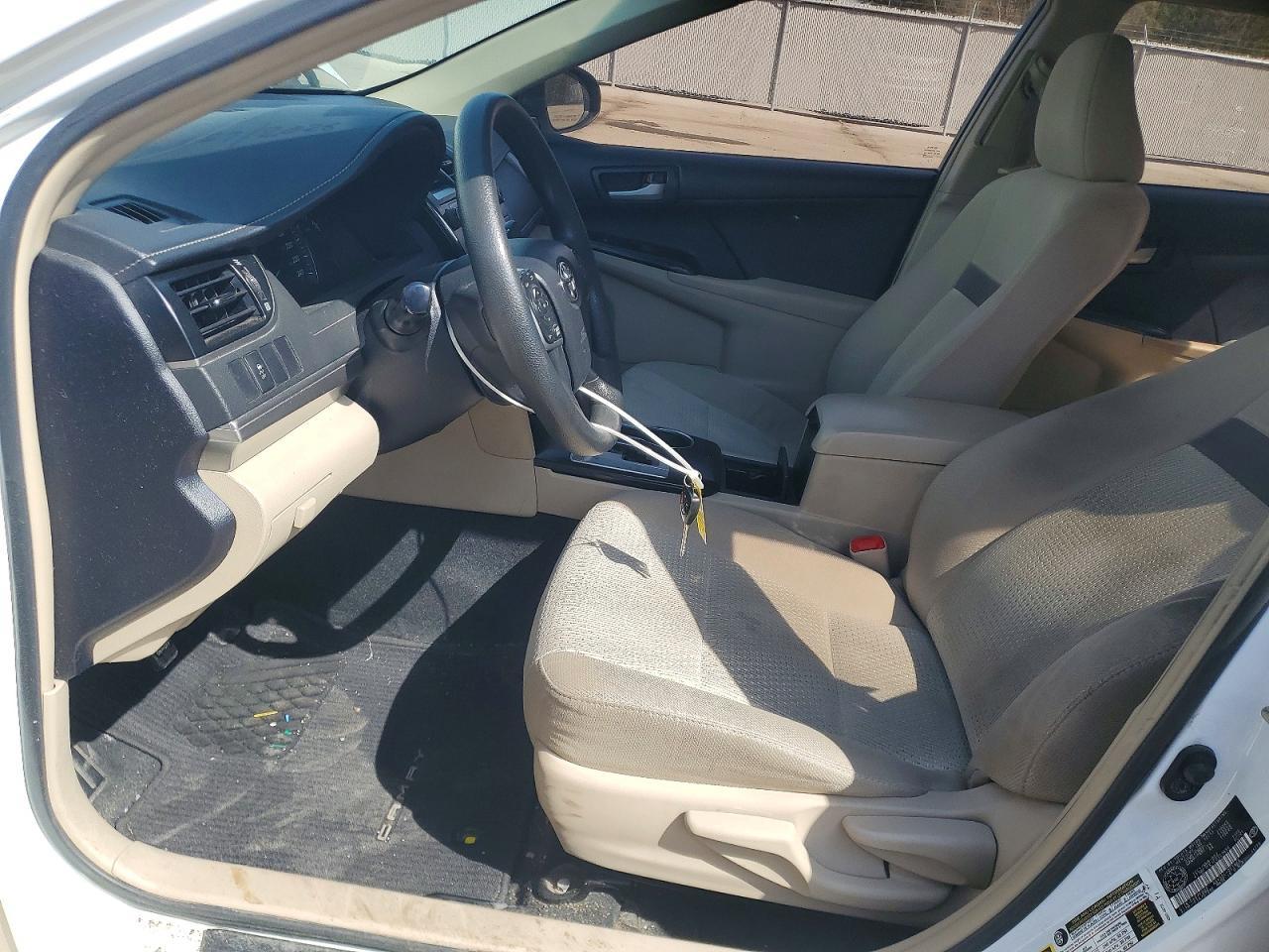 2014 Toyota Camry L - zdjęcie 7