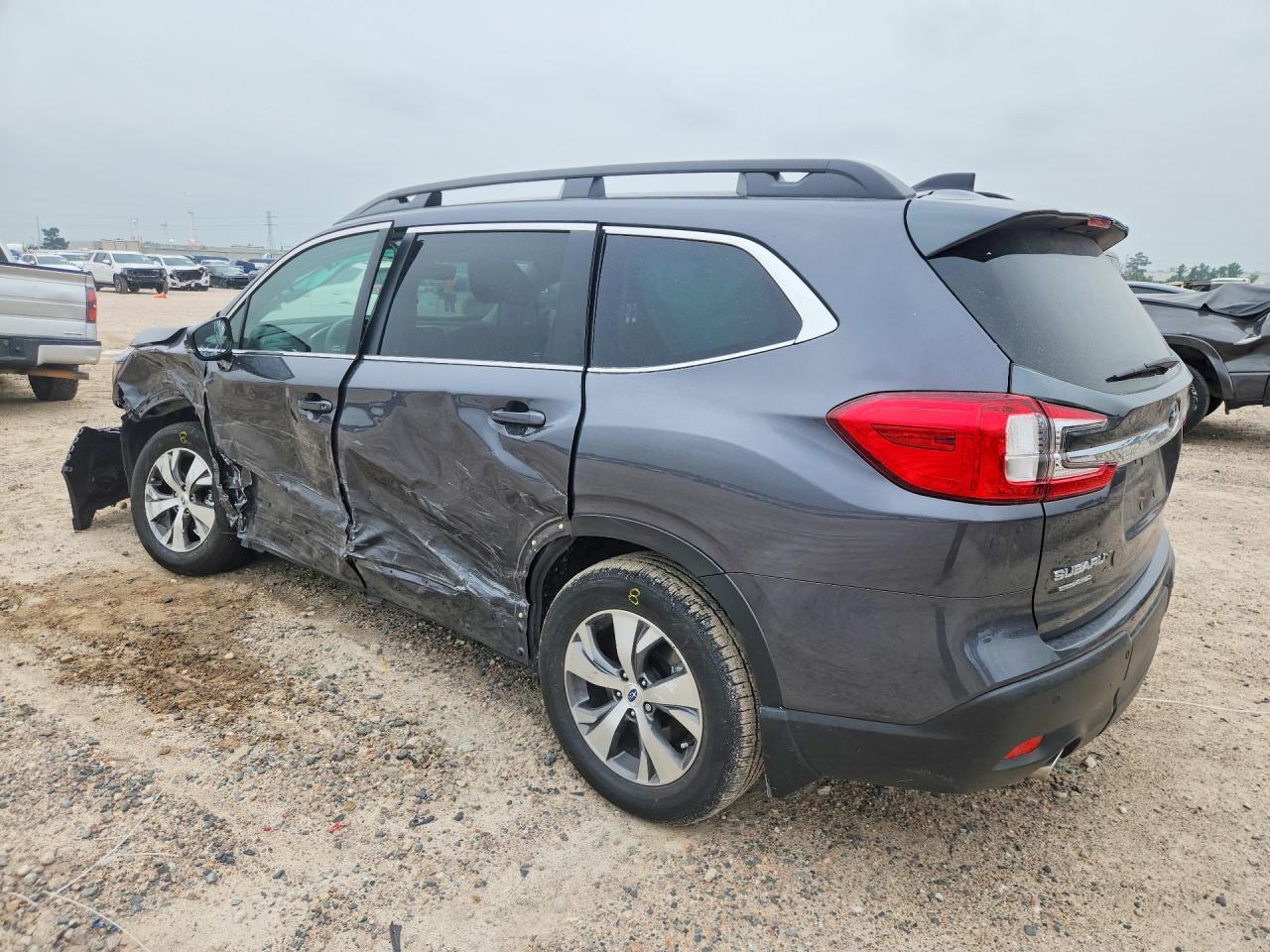 2025 Subaru Ascent Premium - zdjęcie 2