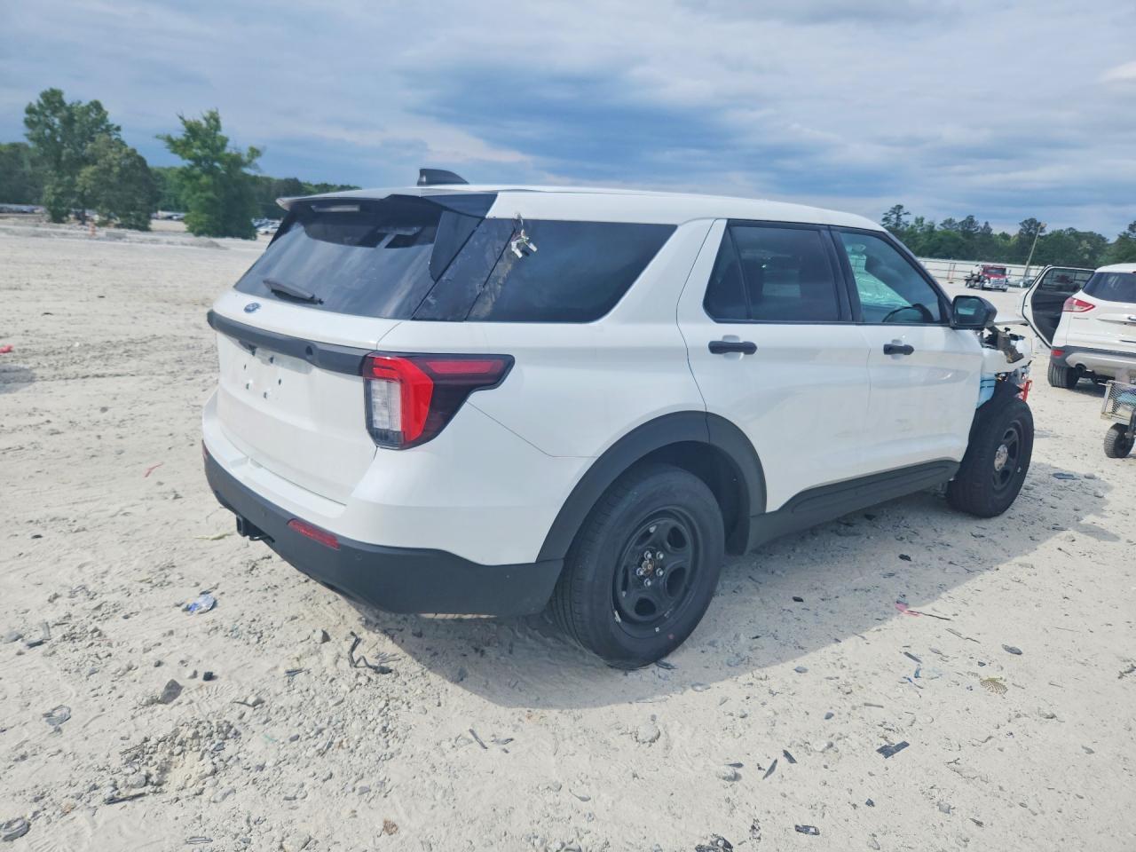 2025 Ford Explorer Police Interceptor - zdjęcie 3