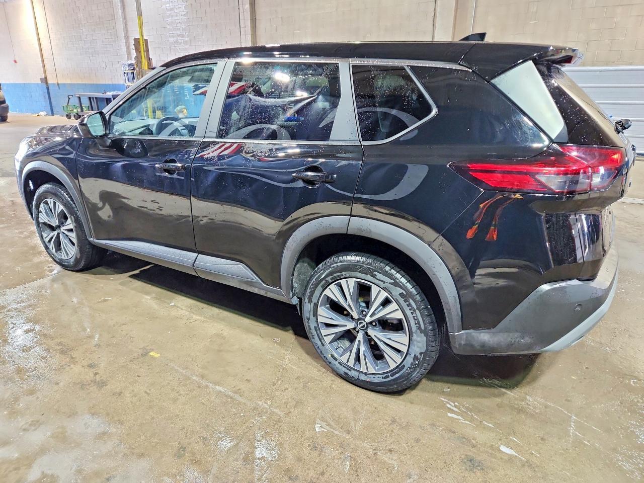 2023 Nissan Rogue Sv - zdjęcie 2