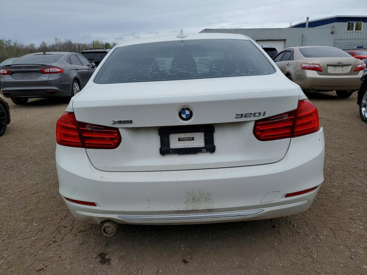 2013 BMW 320 I xDrive - zdjęcie 6