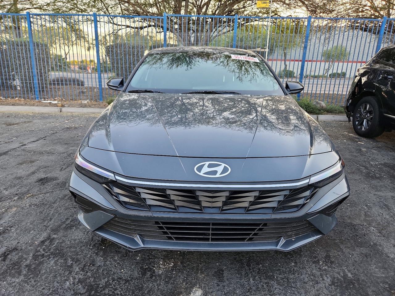 2025 Hyundai Elantra Sel Sport - zdjęcie 5