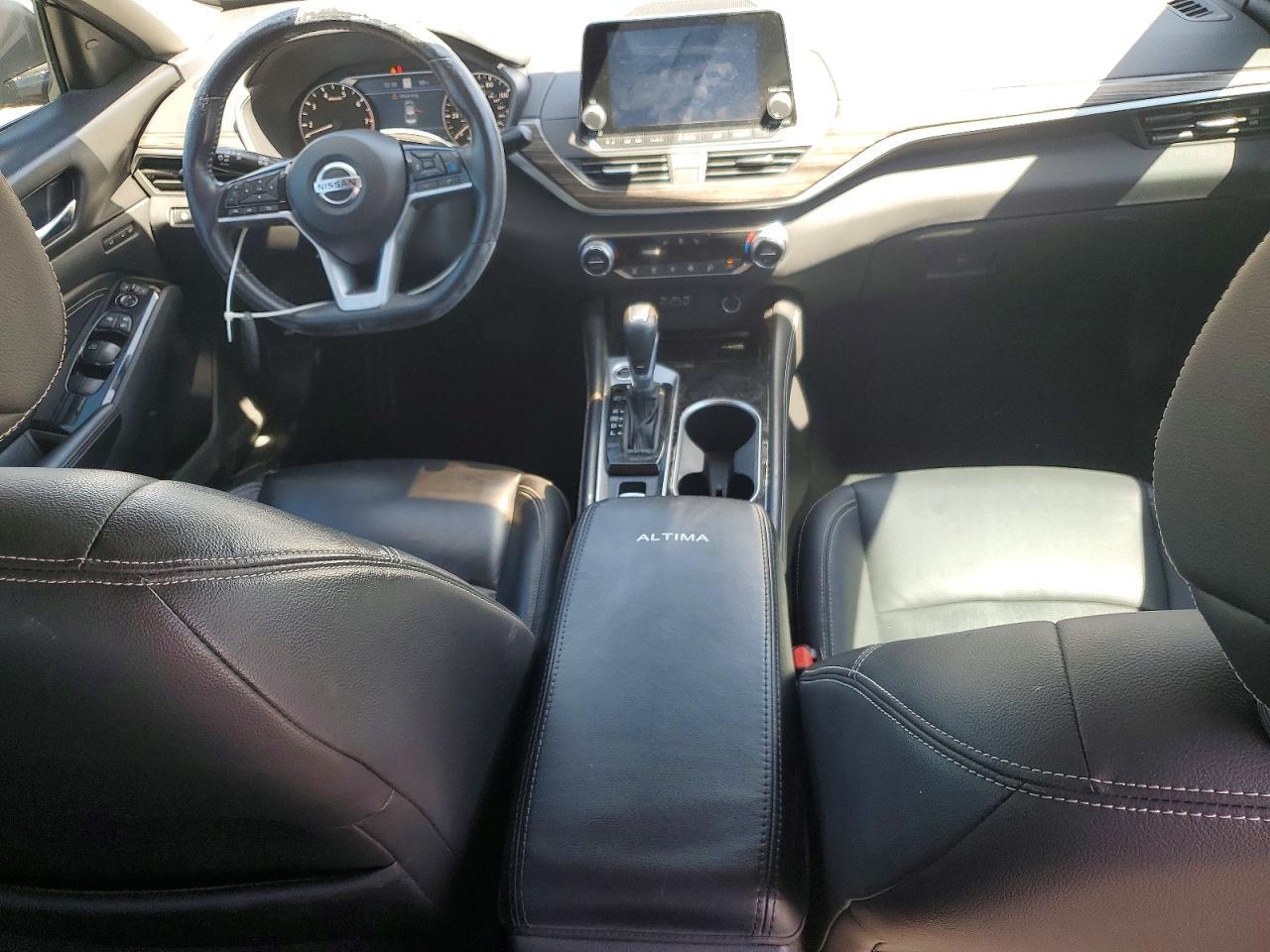 2021 Nissan Altima Platinum - zdjęcie 8