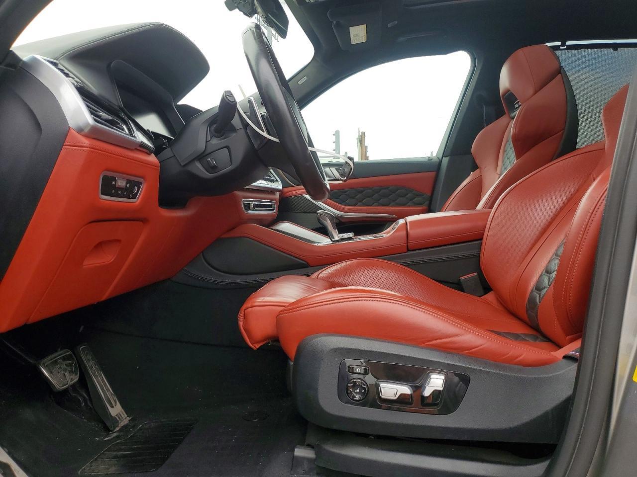 2022 BMW X5 M - zdjęcie 7