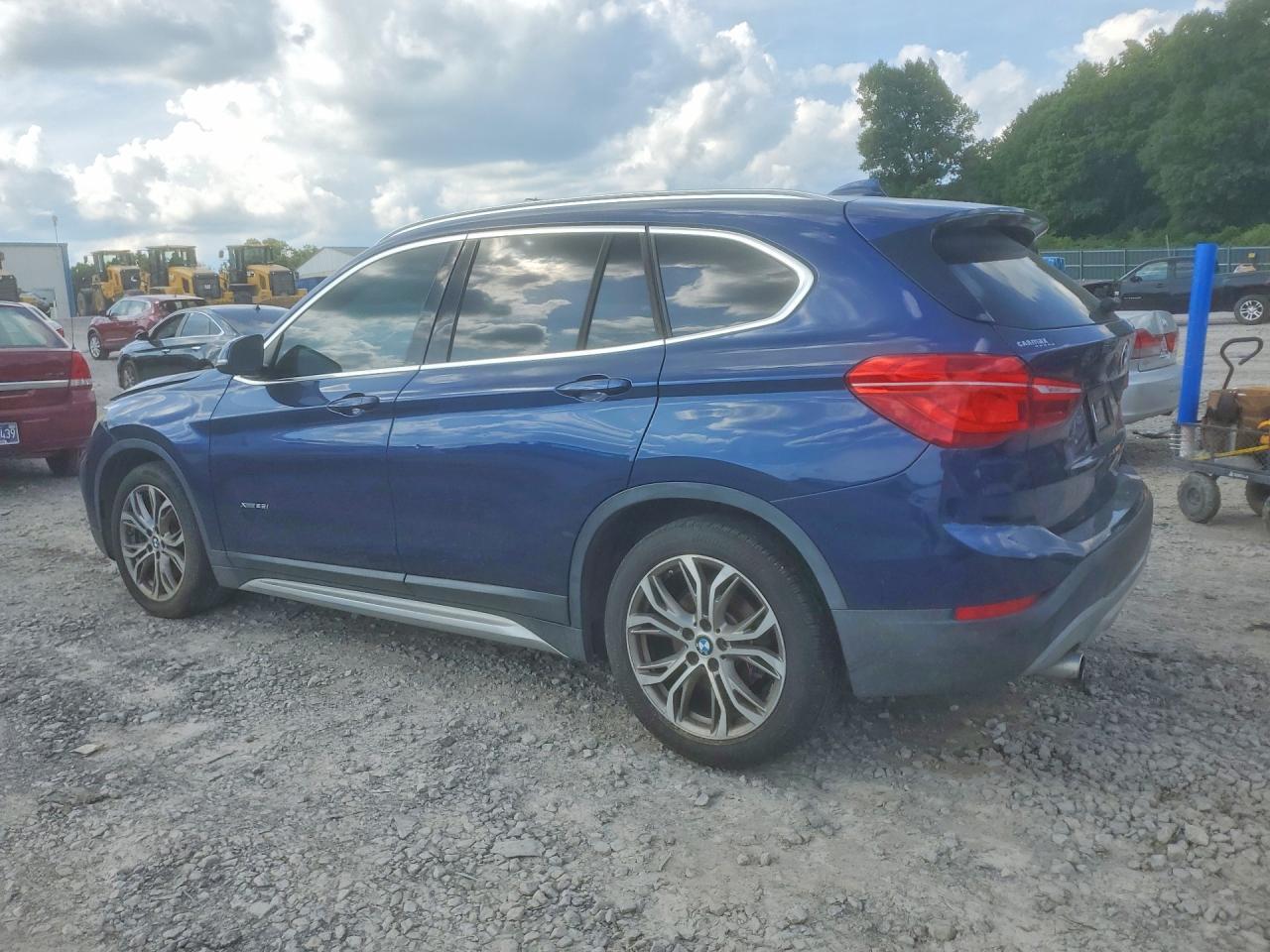 2016 BMW X1 xDrive28I - zdjęcie 2