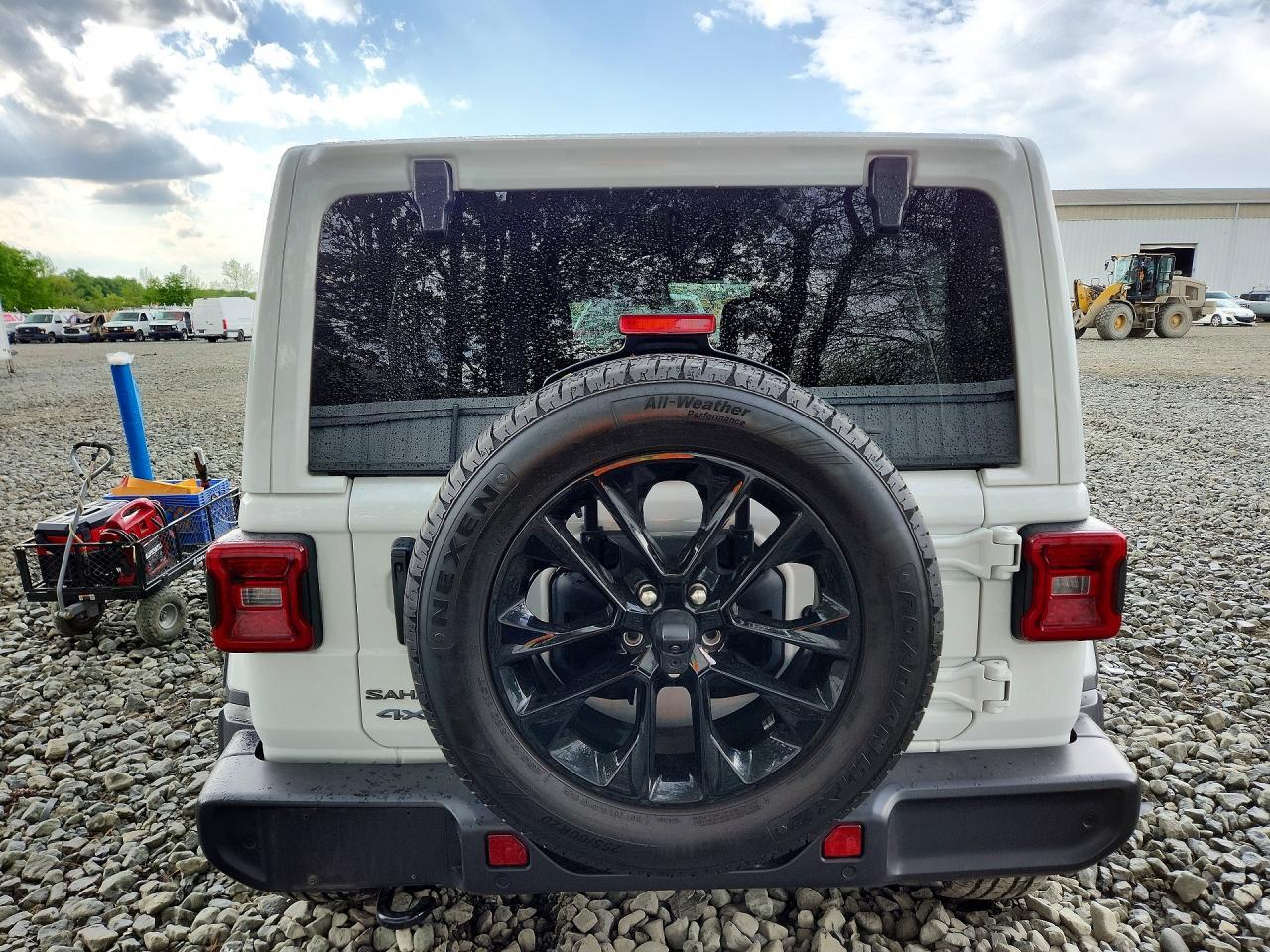 2025 Jeep Wrangler Sahara 4Xe - zdjęcie 6