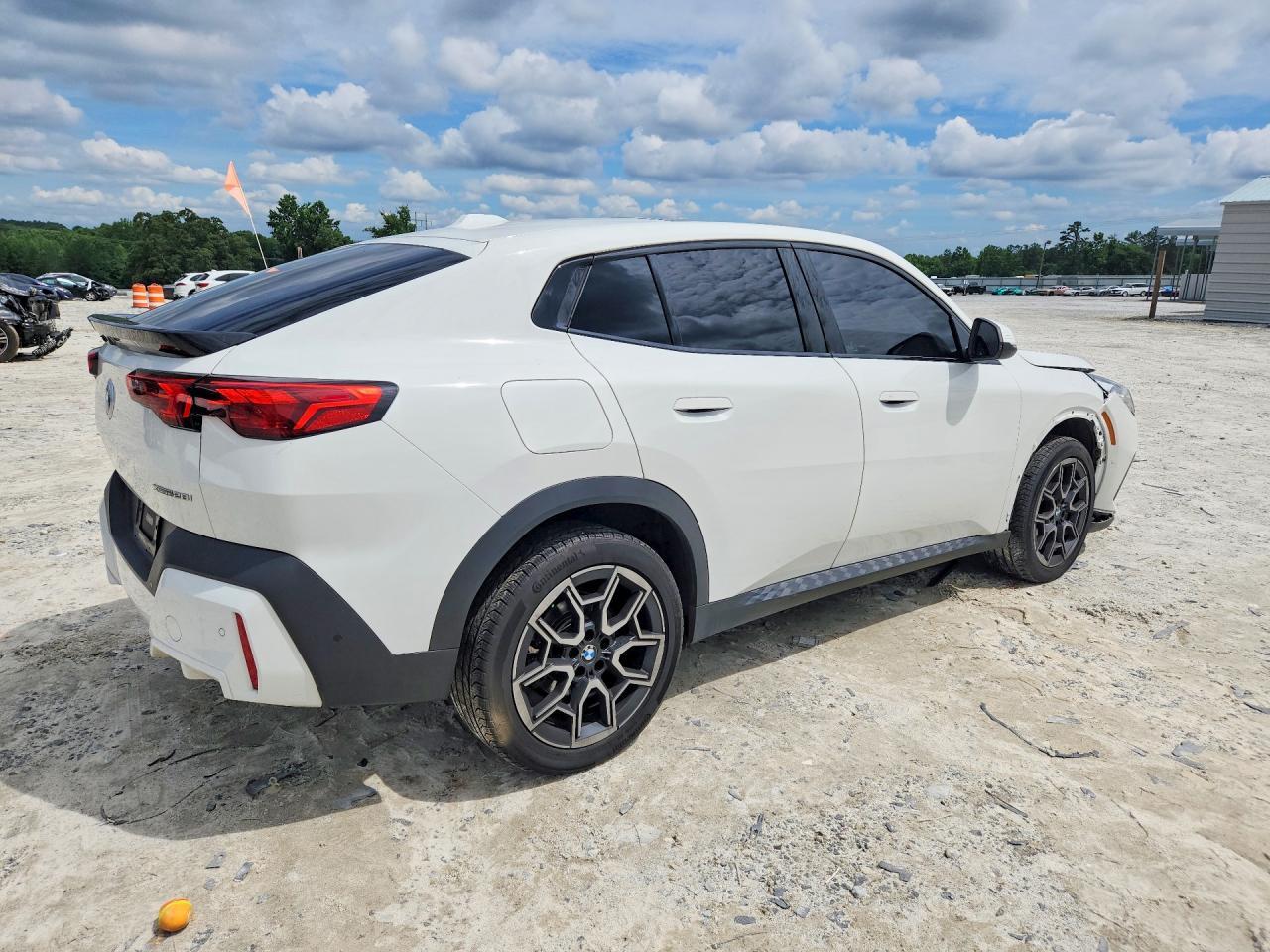 2025 BMW X2 xDrive28I - zdjęcie 3