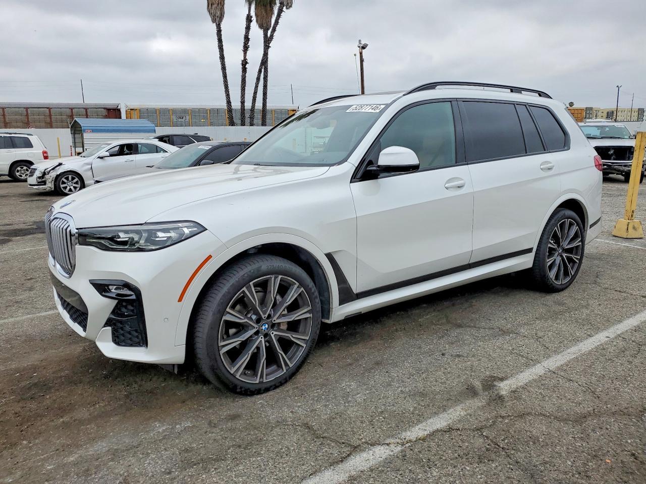 2022 BMW X7