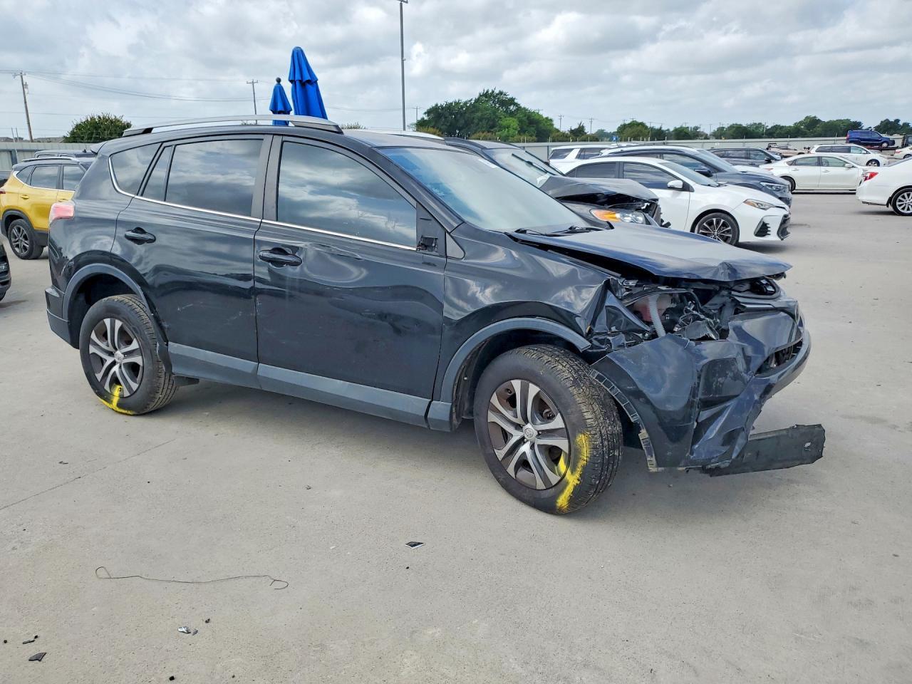 2018 Toyota Rav4 Le - zdjęcie 4