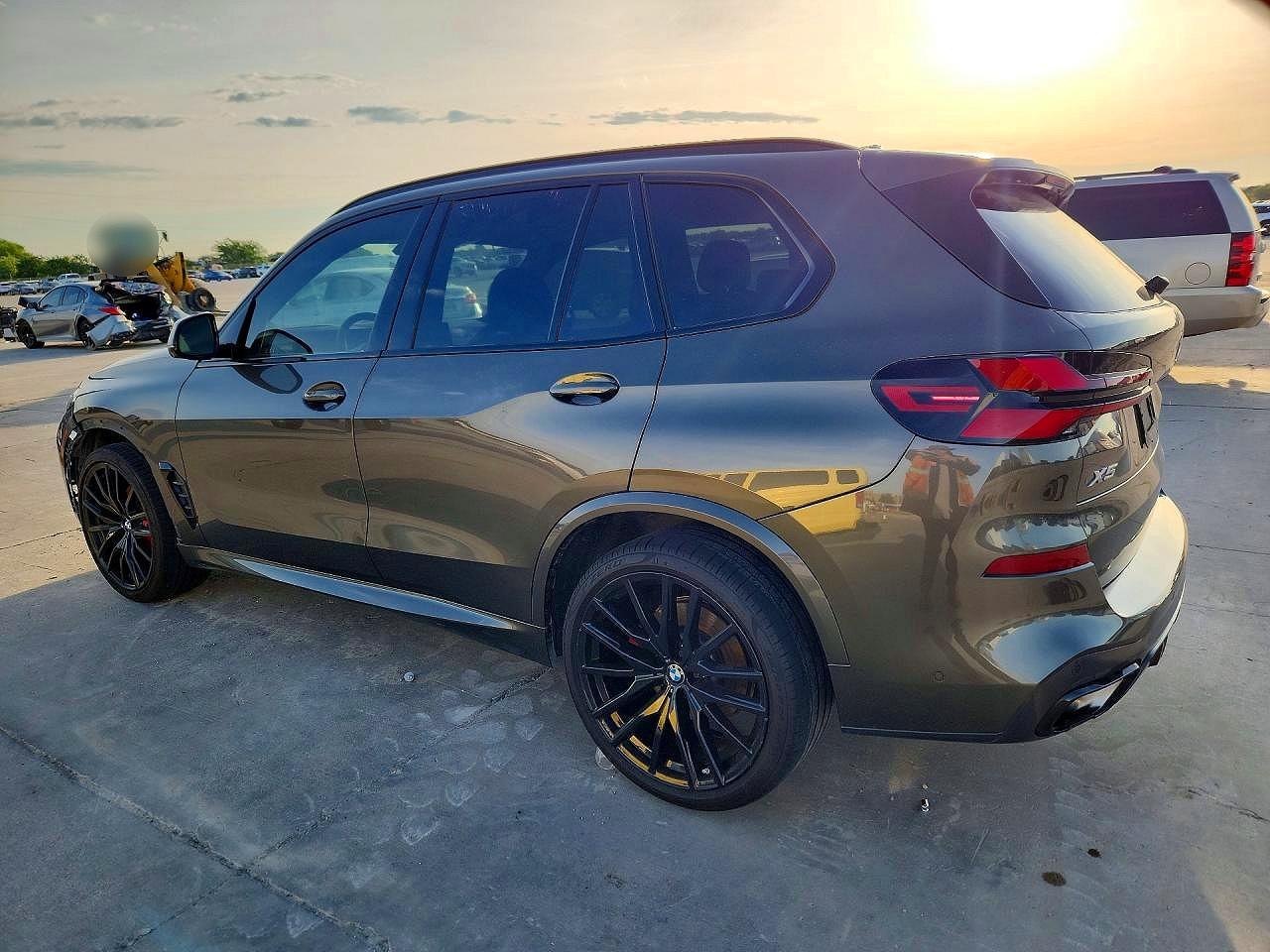 2024 BMW X5 xDrive40I - zdjęcie 2