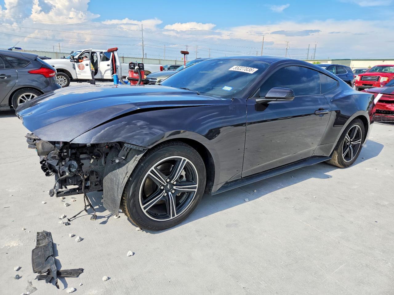 2024 Ford Mustang - zdjęcie główne