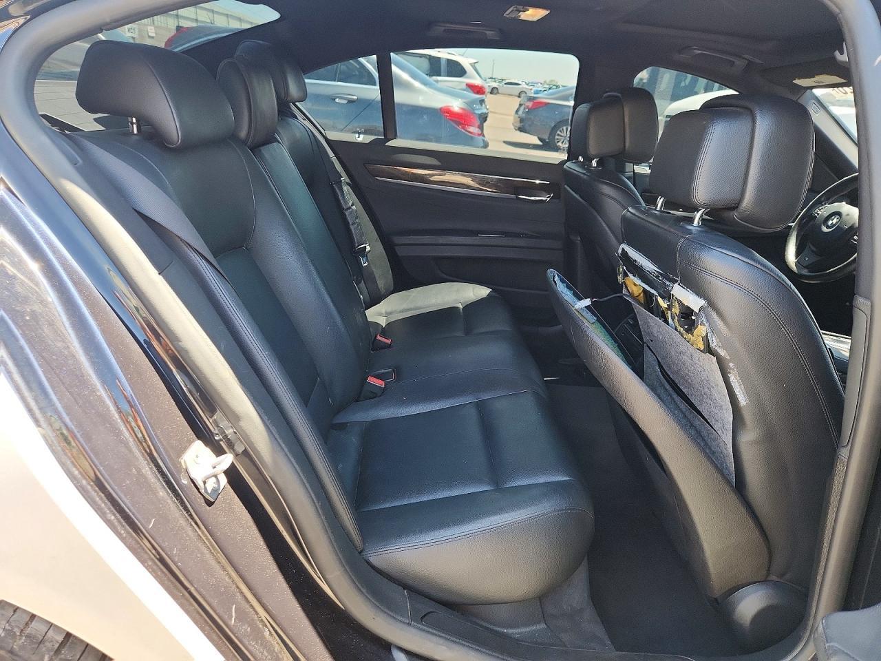 2013 BMW 740 I - zdjęcie 10