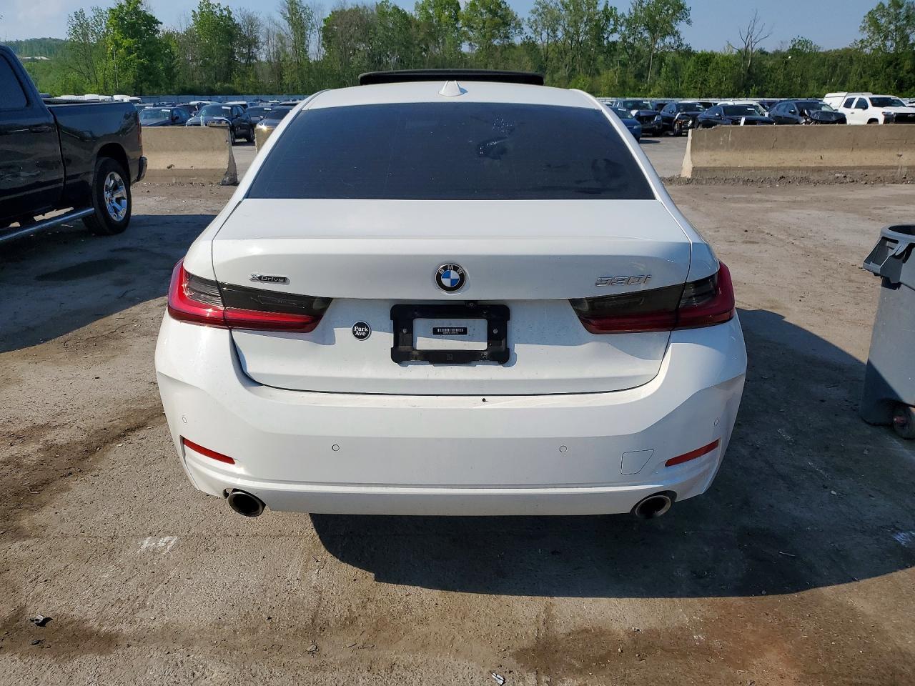 2023 BMW 330Xi - zdjęcie 6