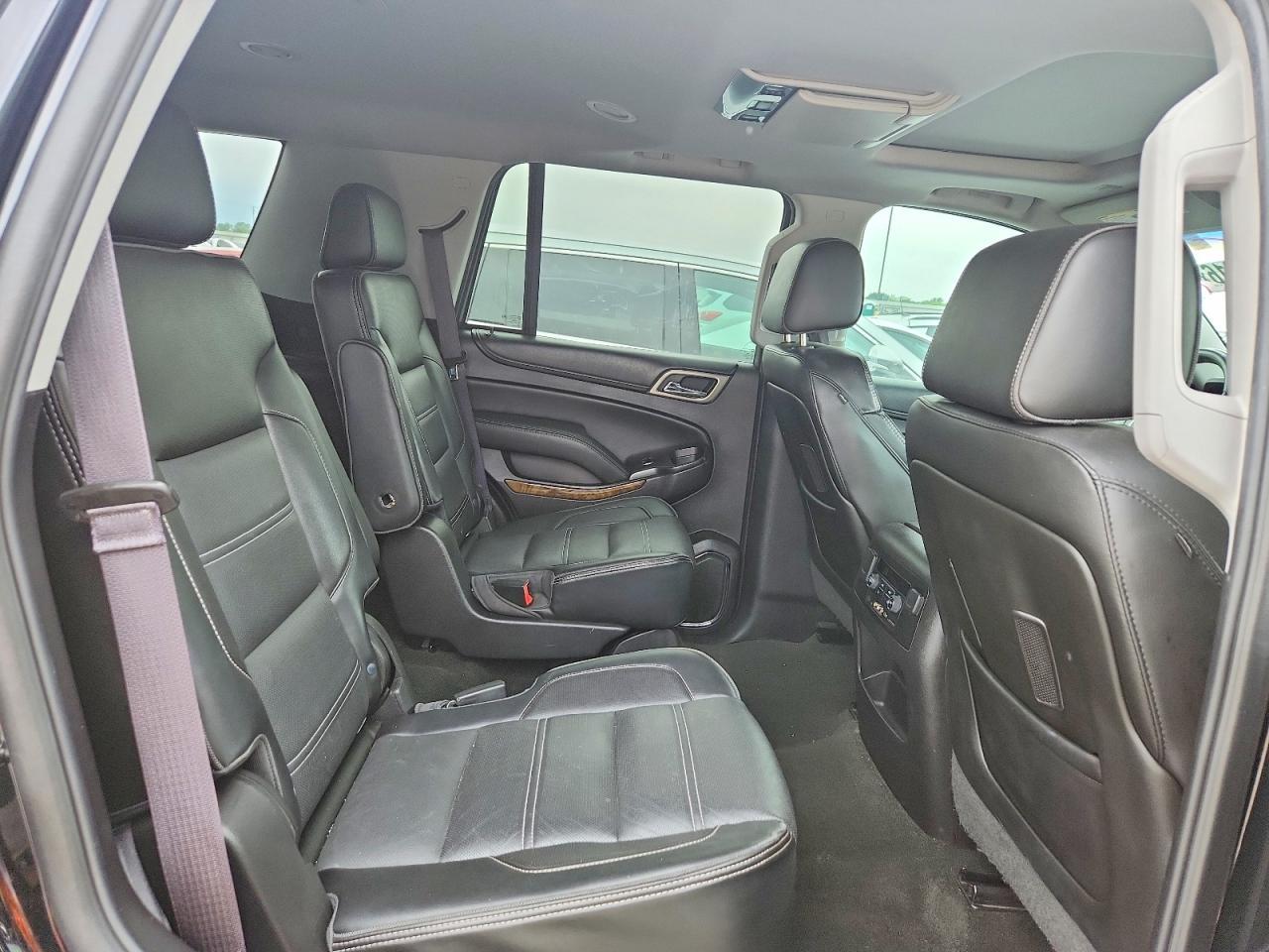 2016 GMC Yukon Denali - zdjęcie 11