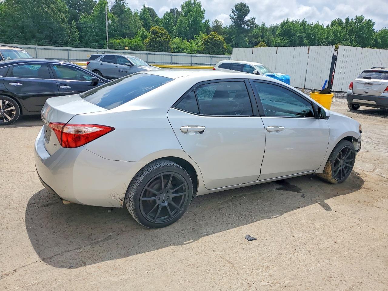 2017 Toyota Corolla Le - zdjęcie 3