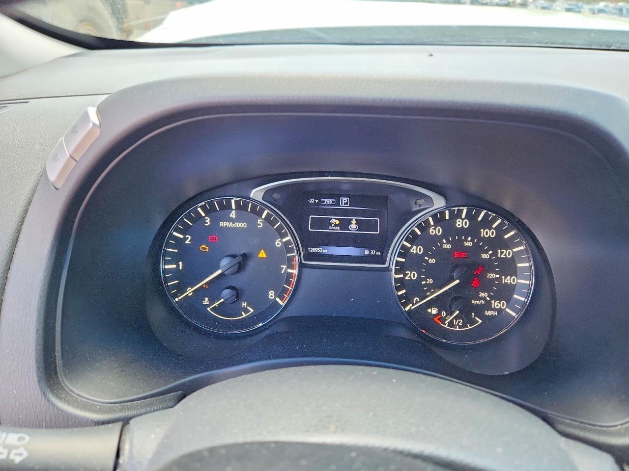 2016 Nissan Pathfinder - zdjęcie 9