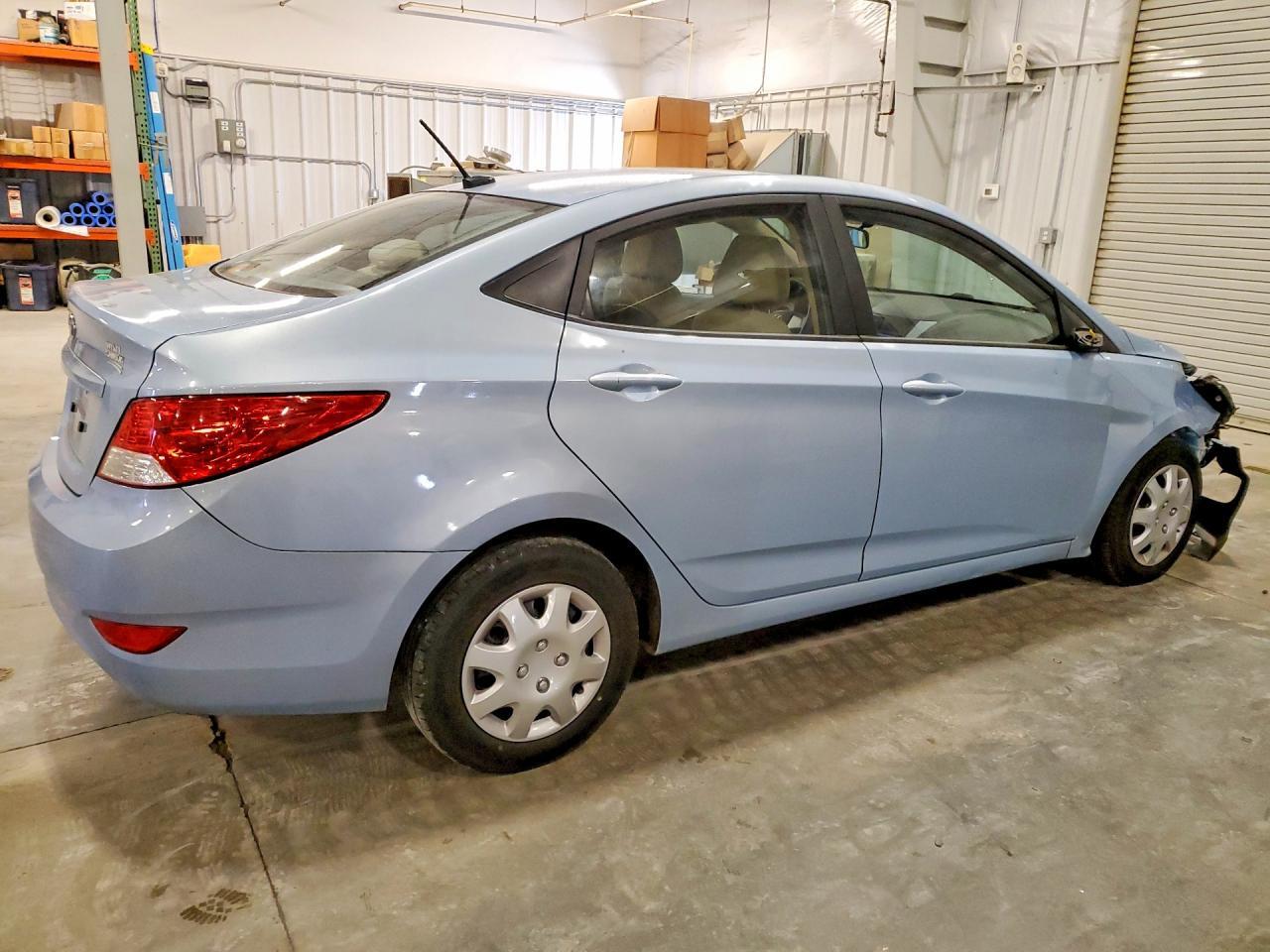 2013 Hyundai Accent Gls - zdjęcie 3