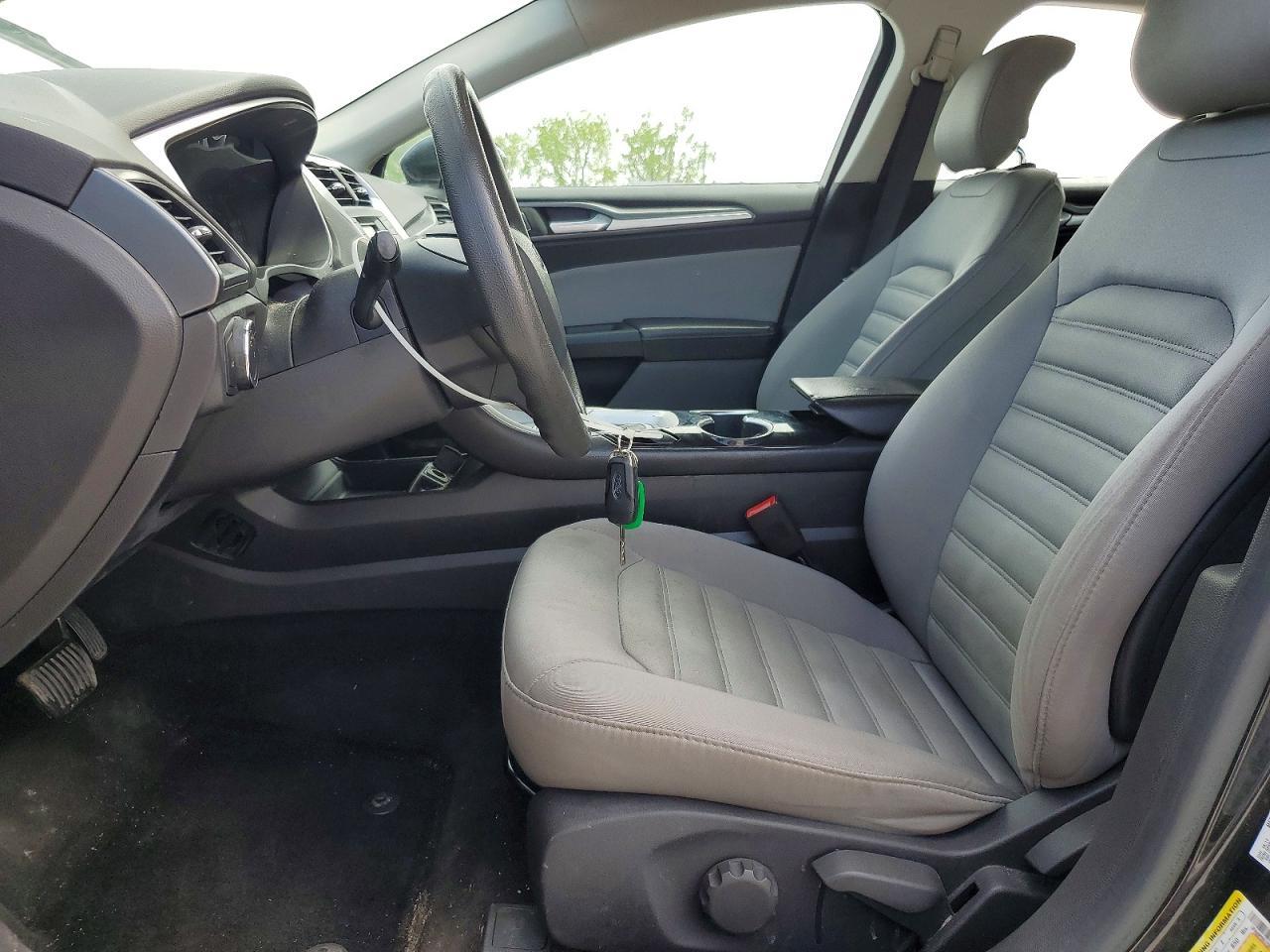 2015 Ford Fusion S - zdjęcie 7
