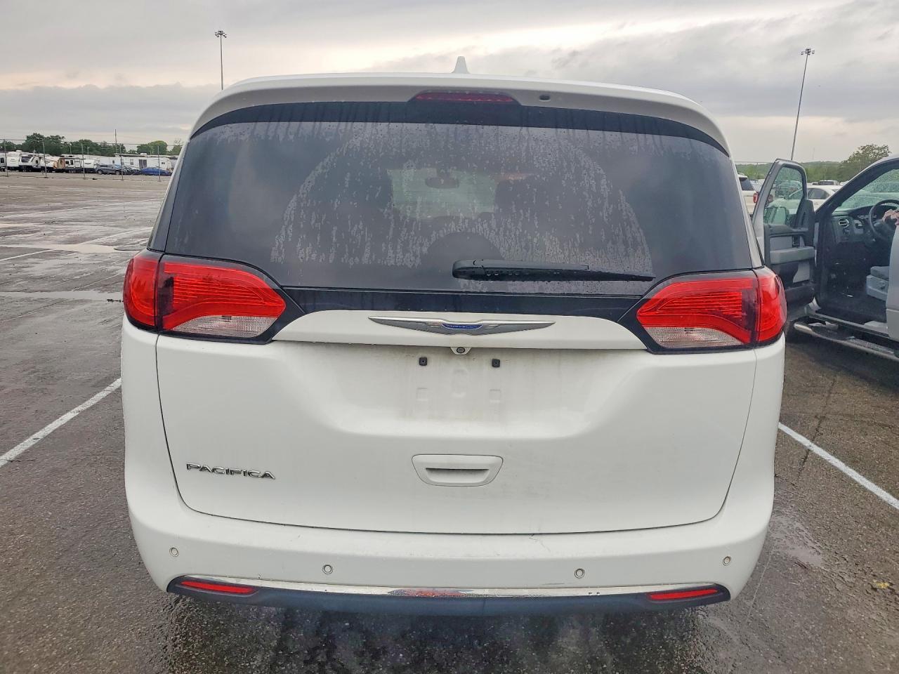 2018 Chrysler Pacifica Touring Plus - zdjęcie 6