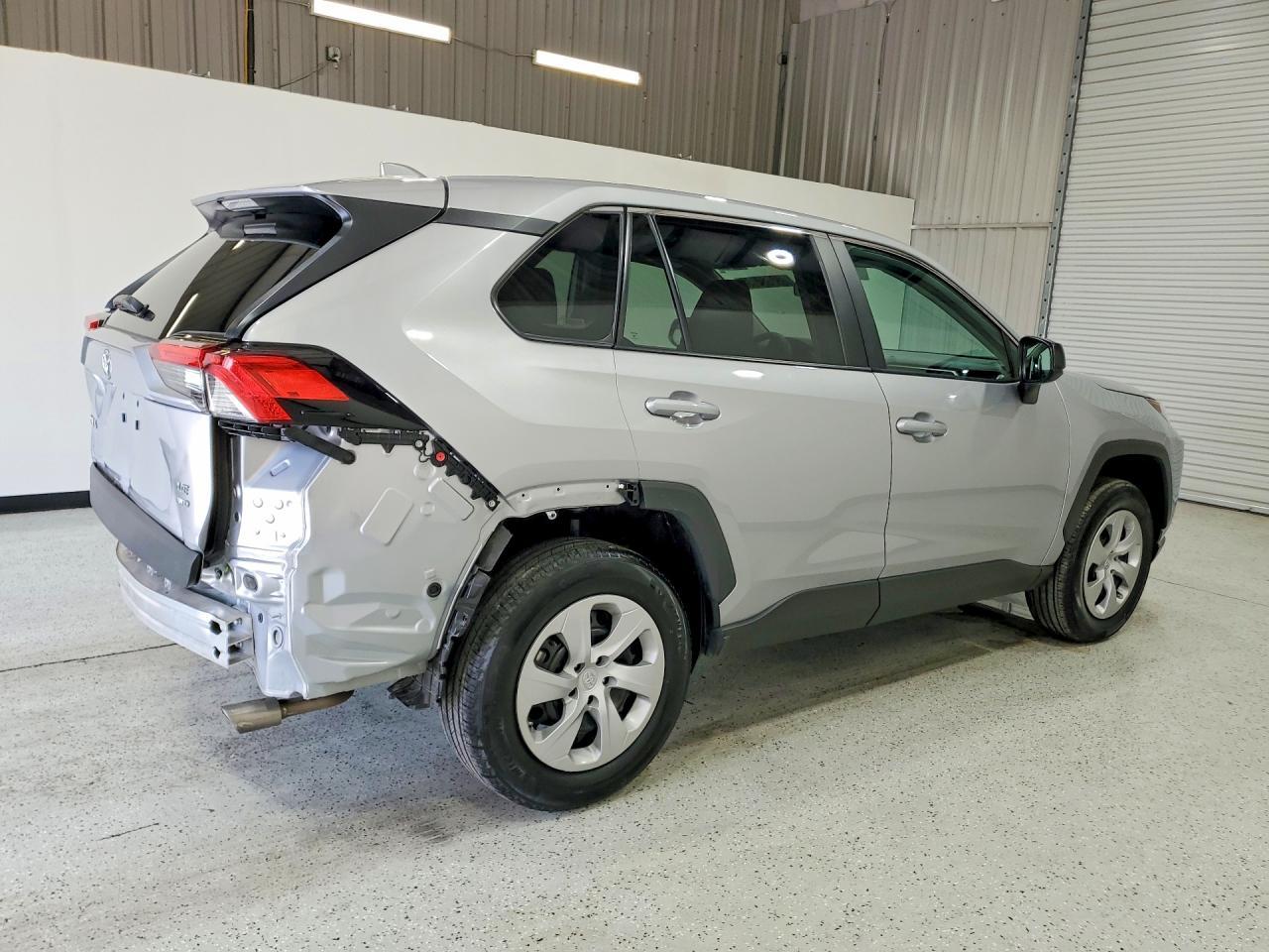 2025 Toyota Rav4 Le - zdjęcie 3