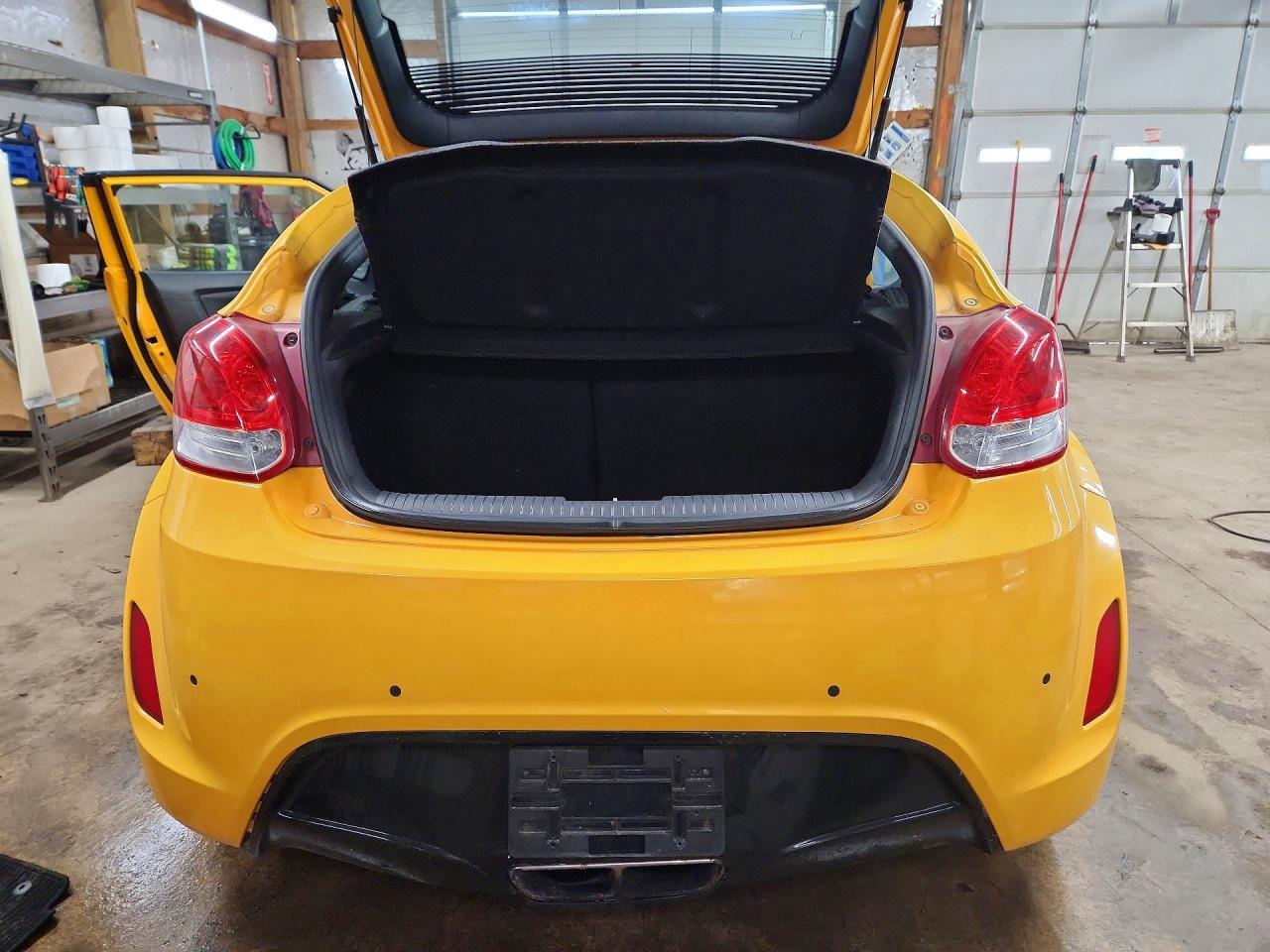 2014 Hyundai Veloster Base - zdjęcie 6