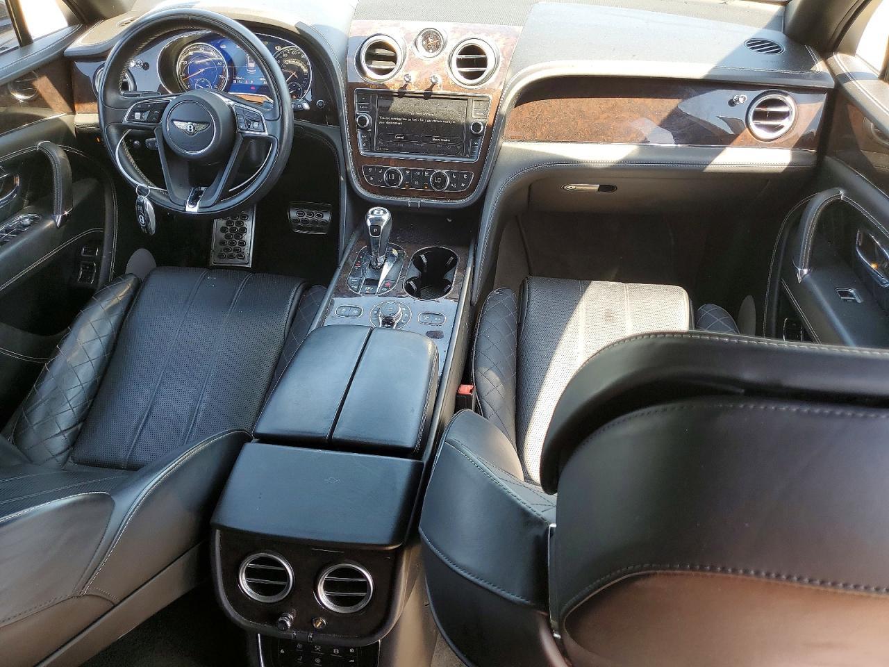 2017 Bentley Bentayga - zdjęcie 8