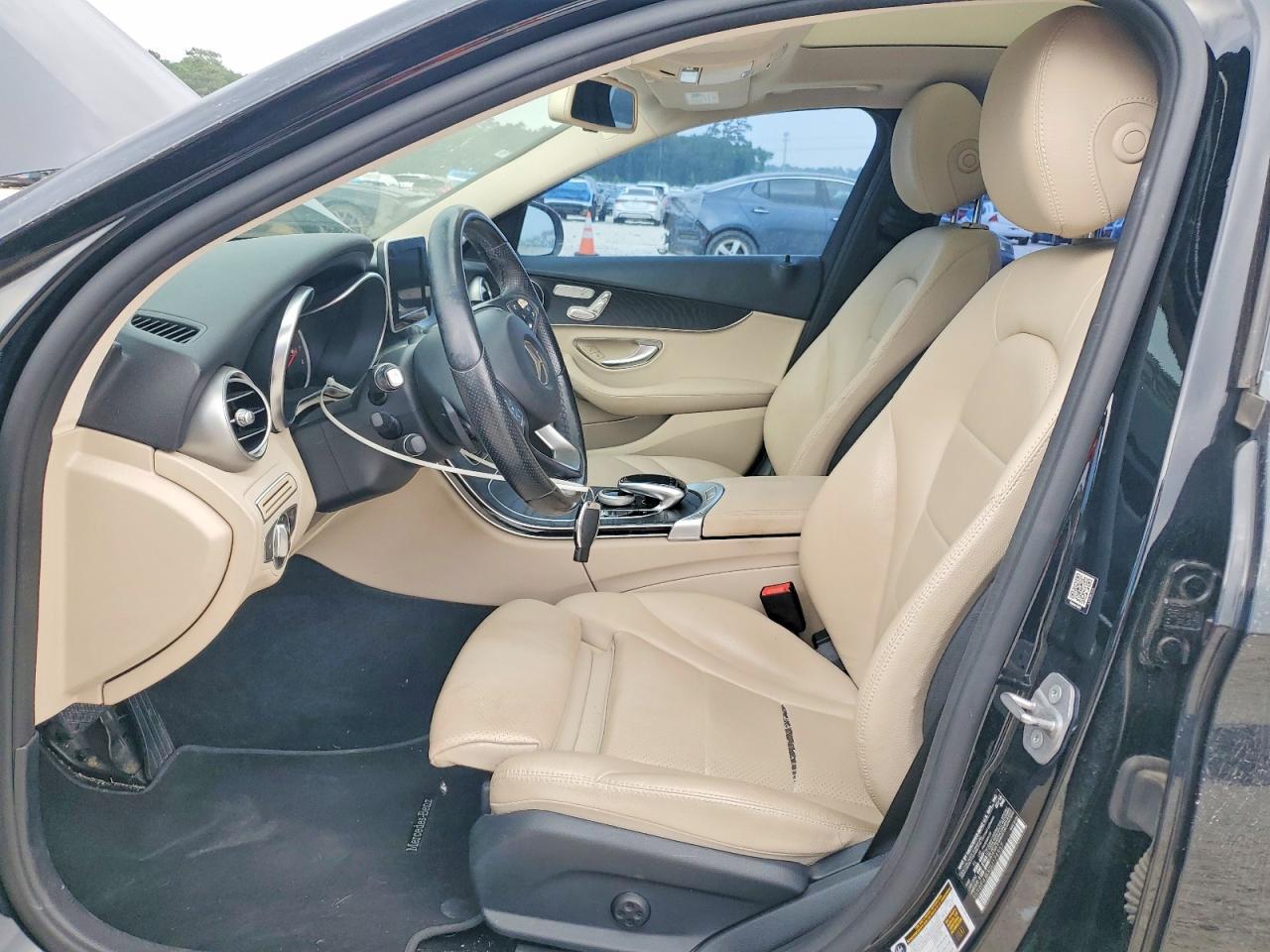 2016 Mercedes-Benz C 300 - zdjęcie 7