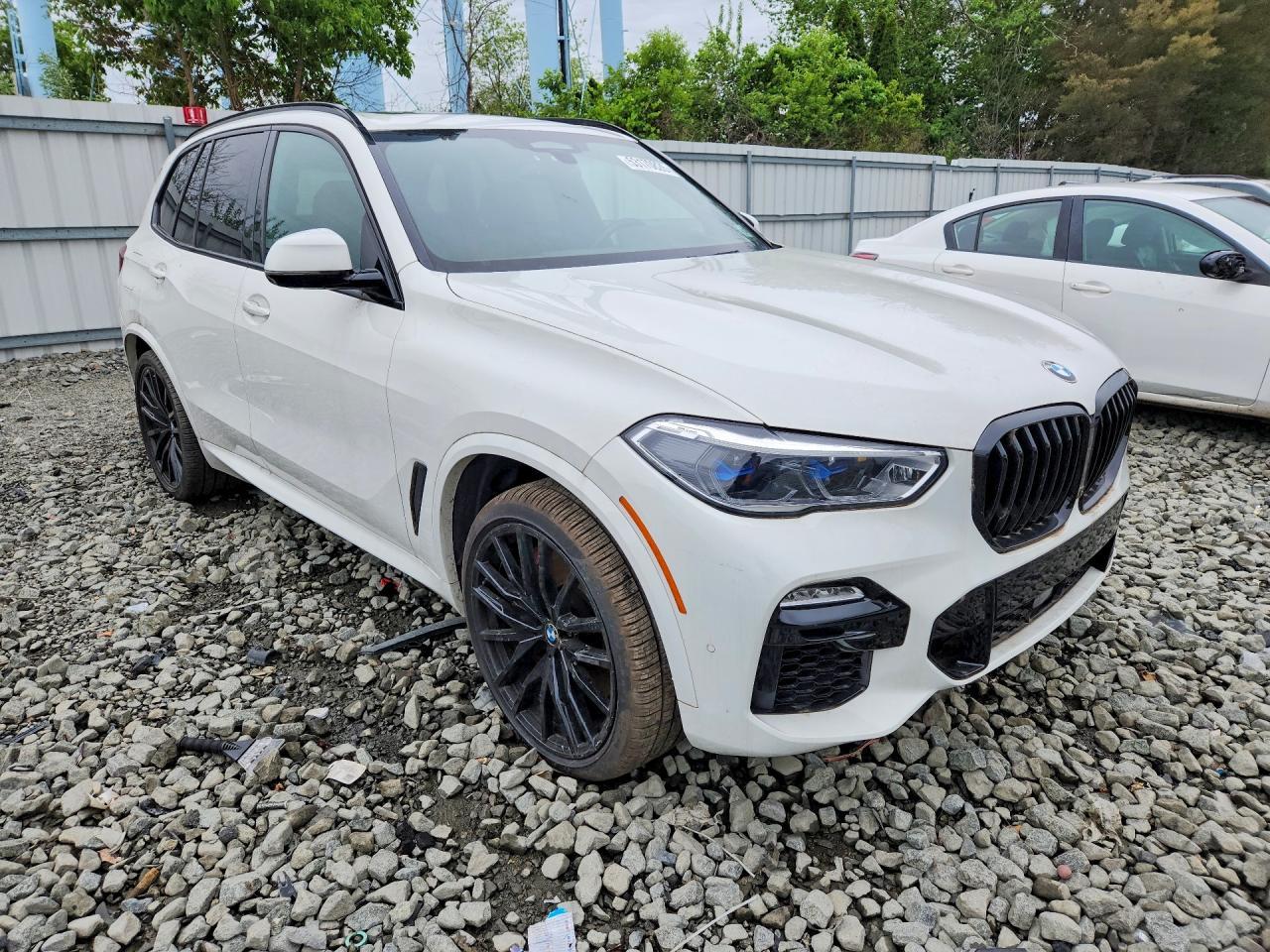 2021 BMW X5 M50I - zdjęcie 4