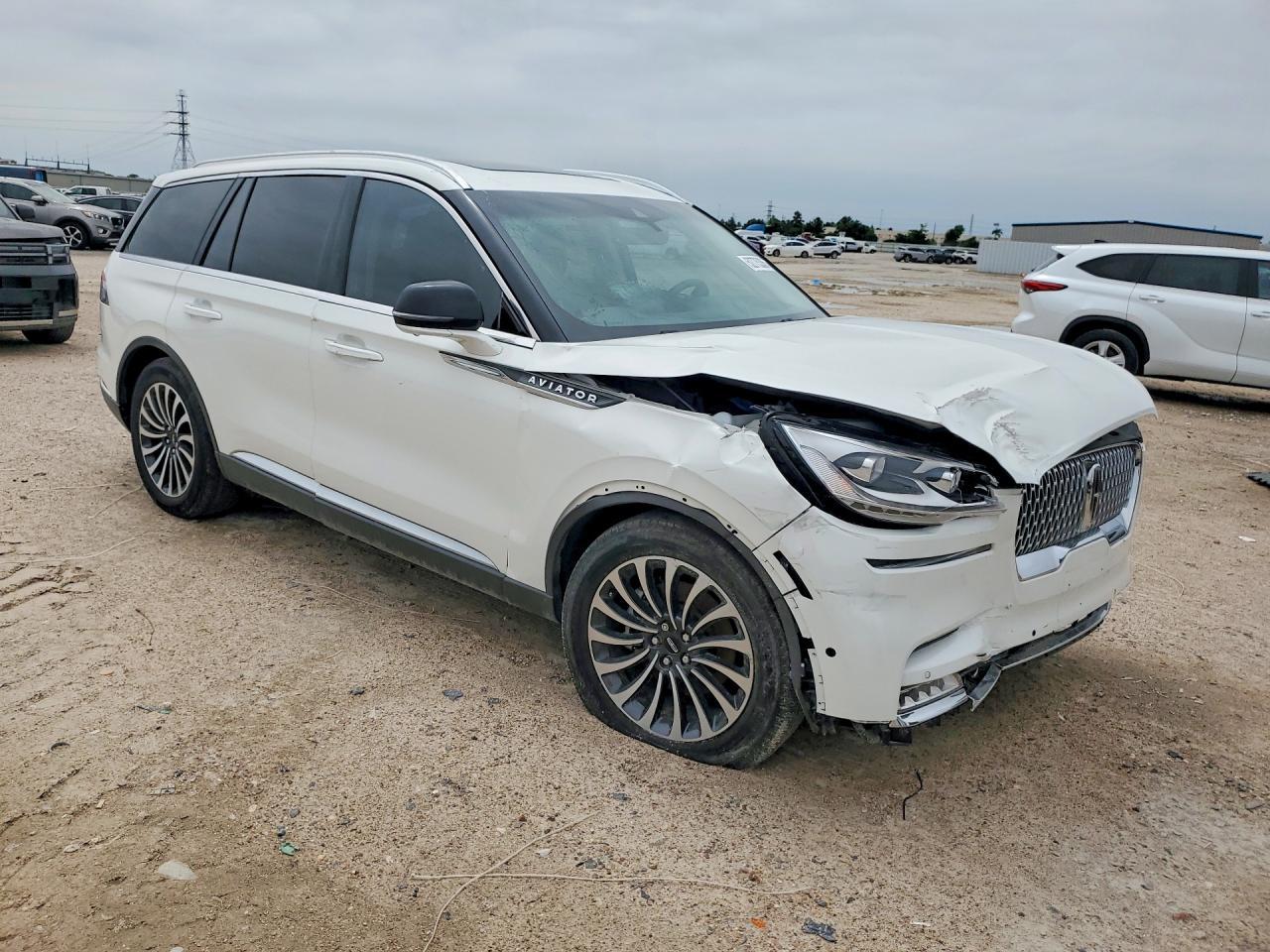 2023 Lincoln Aviator Reserve - zdjęcie 4