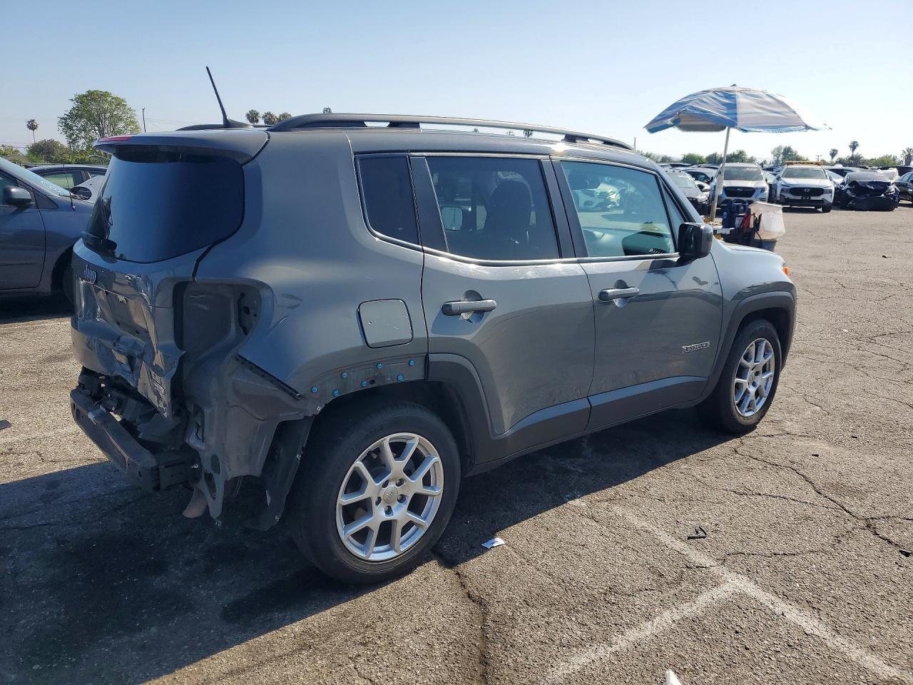 2020 Jeep Renegade Latitude - zdjęcie 3