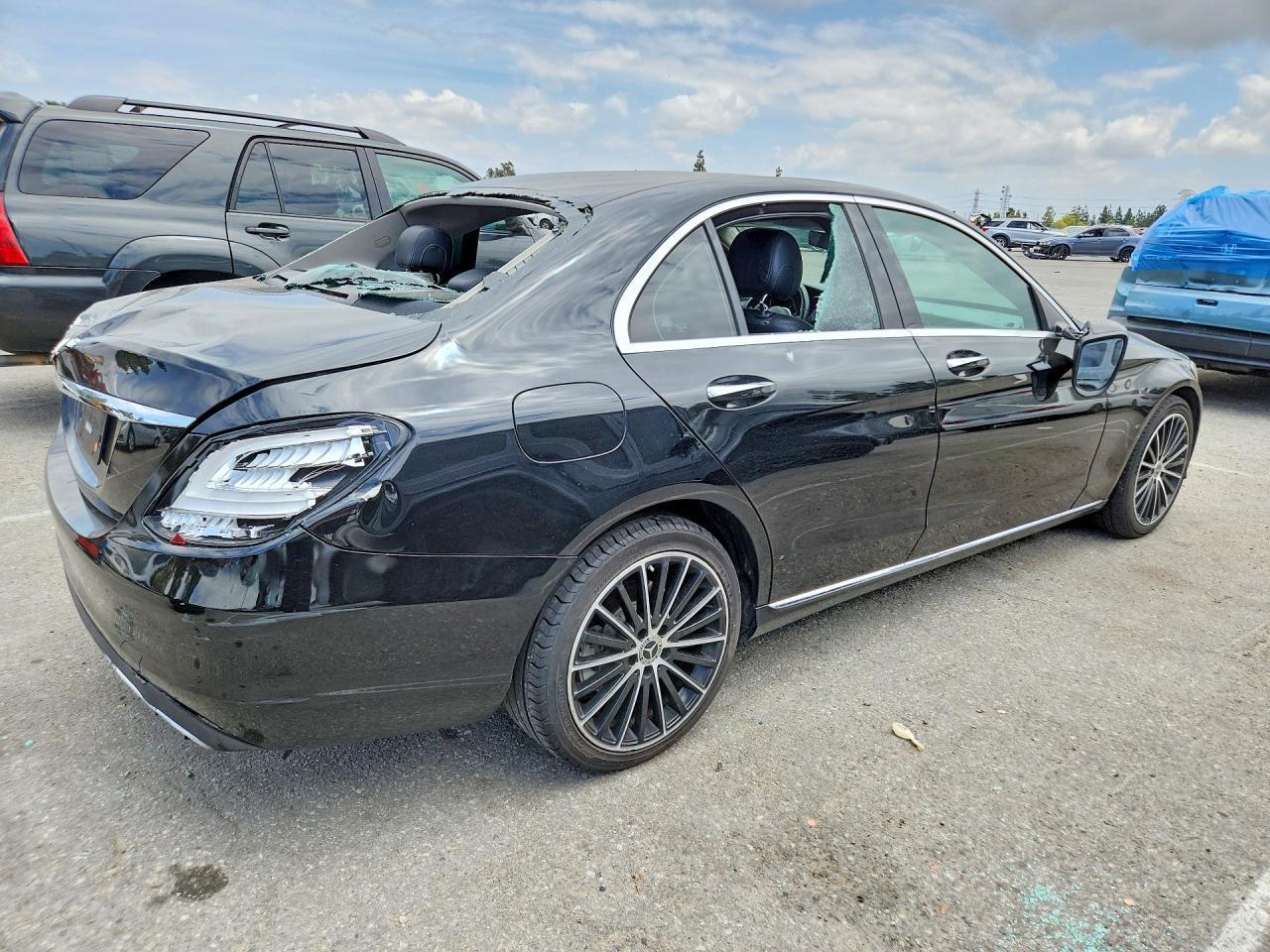 2020 Mercedes-Benz C 300 - zdjęcie 3