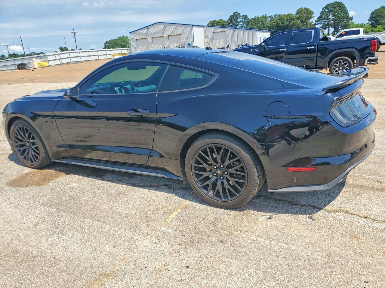 2017 Ford Mustang Gt - zdjęcie 2