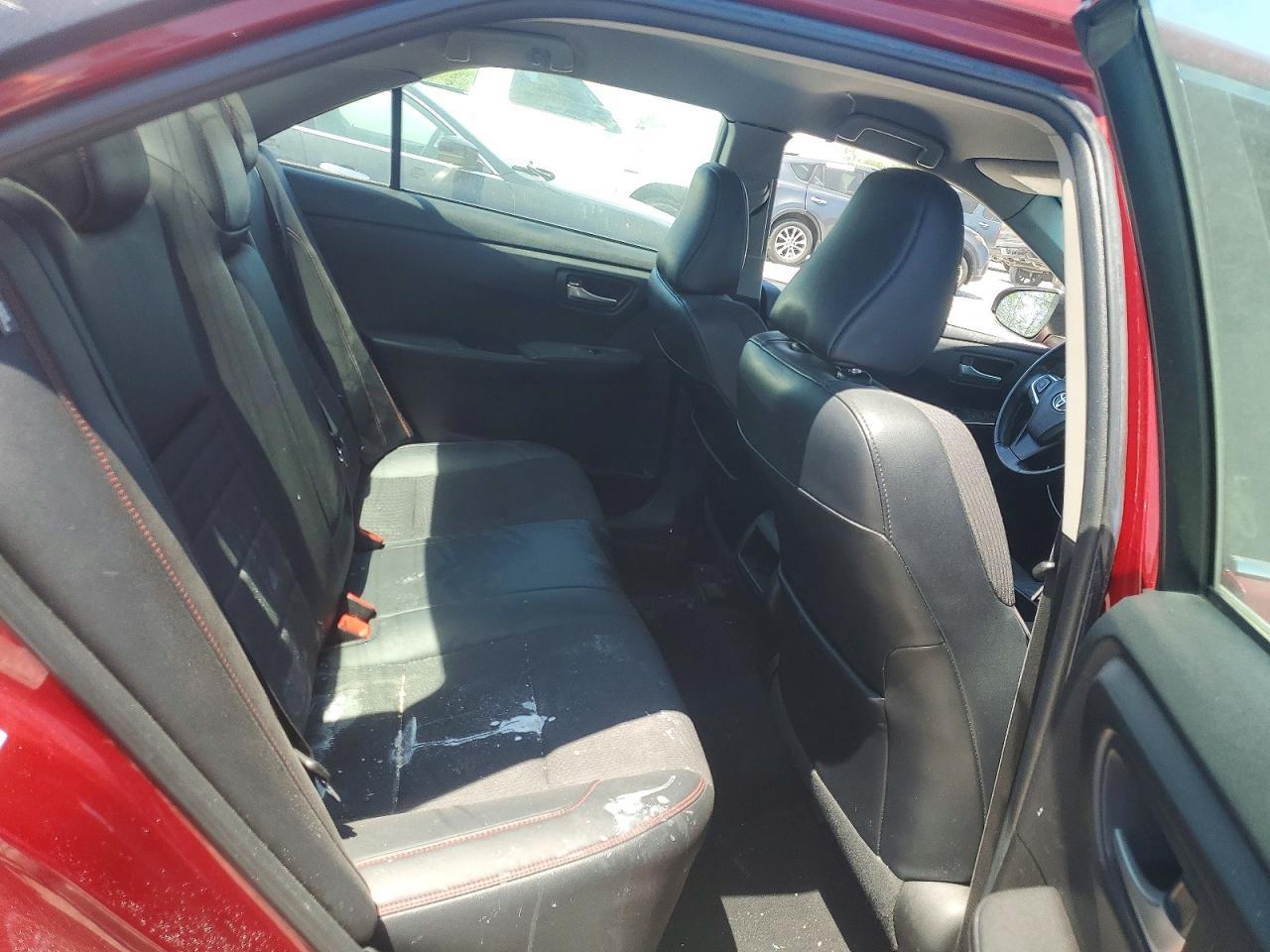 2016 Toyota Camry Le - zdjęcie 10