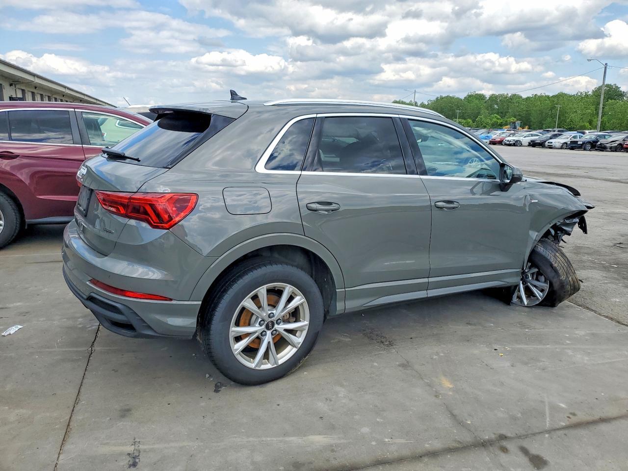 2025 Audi Q3 Premium S Line 45 - zdjęcie 3