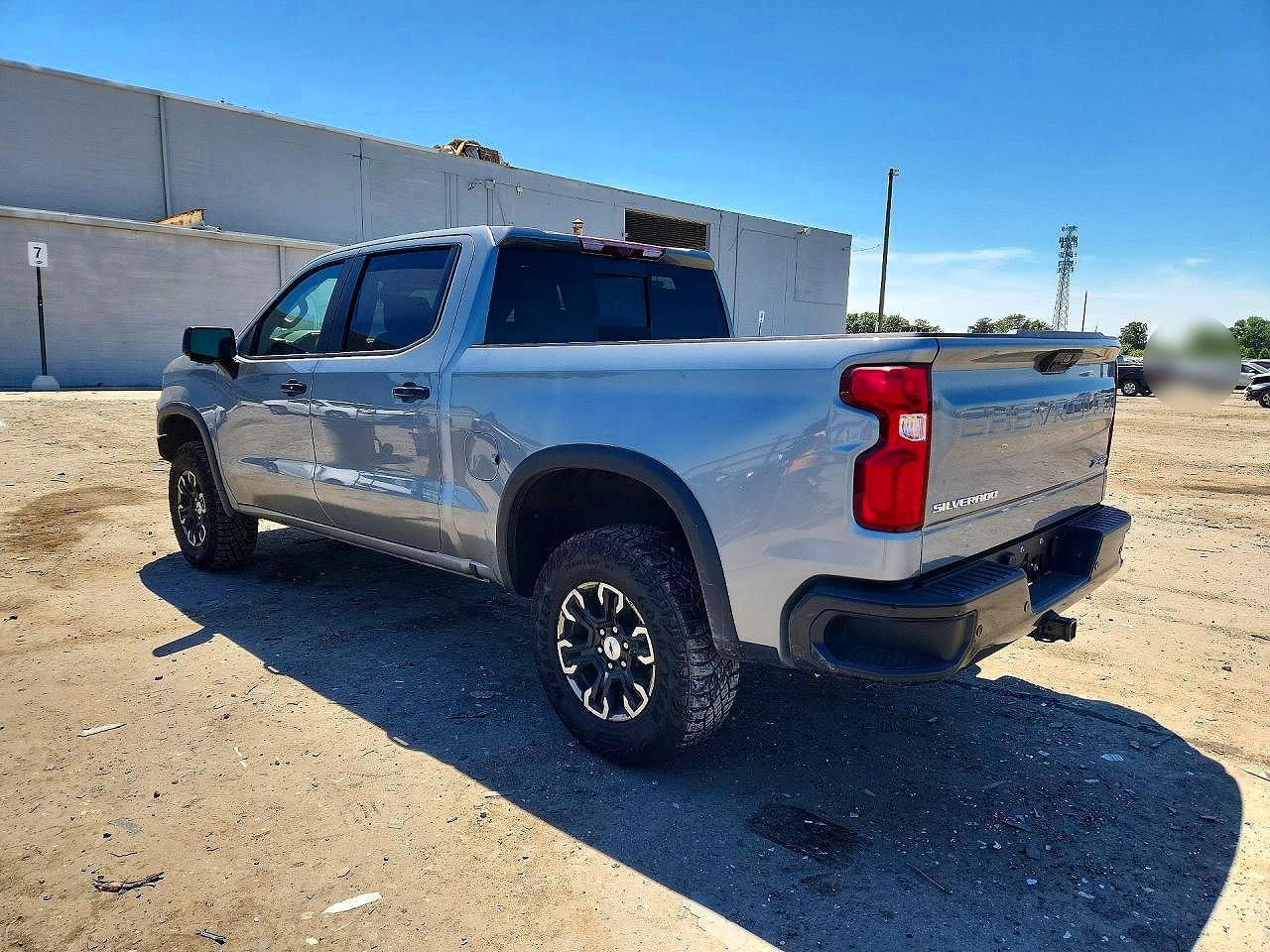 2024 Chevrolet Silverado K1500 Zr2 - zdjęcie 2