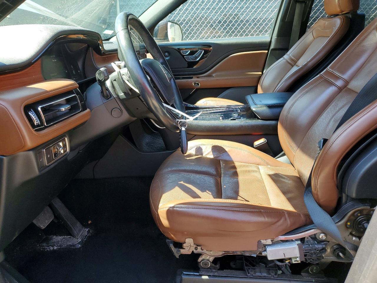 2021 Lincoln Aviator Reserve - zdjęcie 7