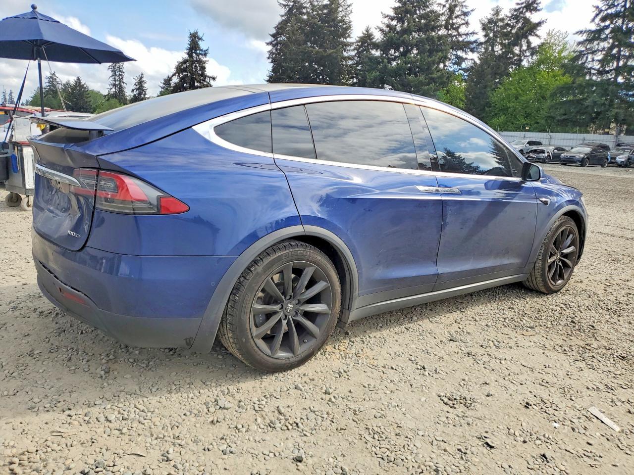 2018 Tesla Model X - zdjęcie 3