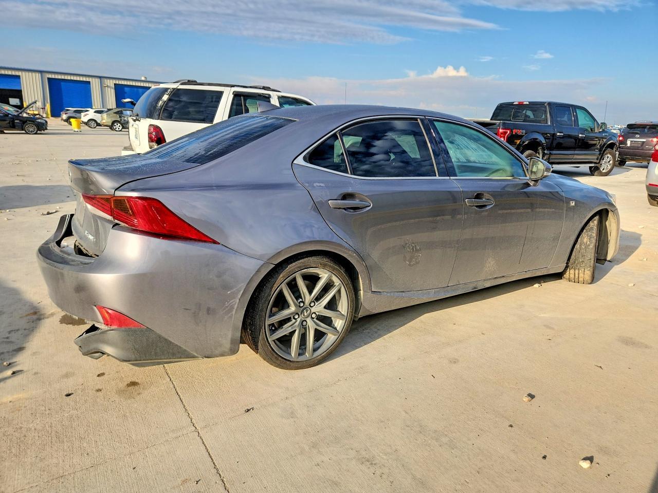 2017 Lexus Is 200T - zdjęcie 3