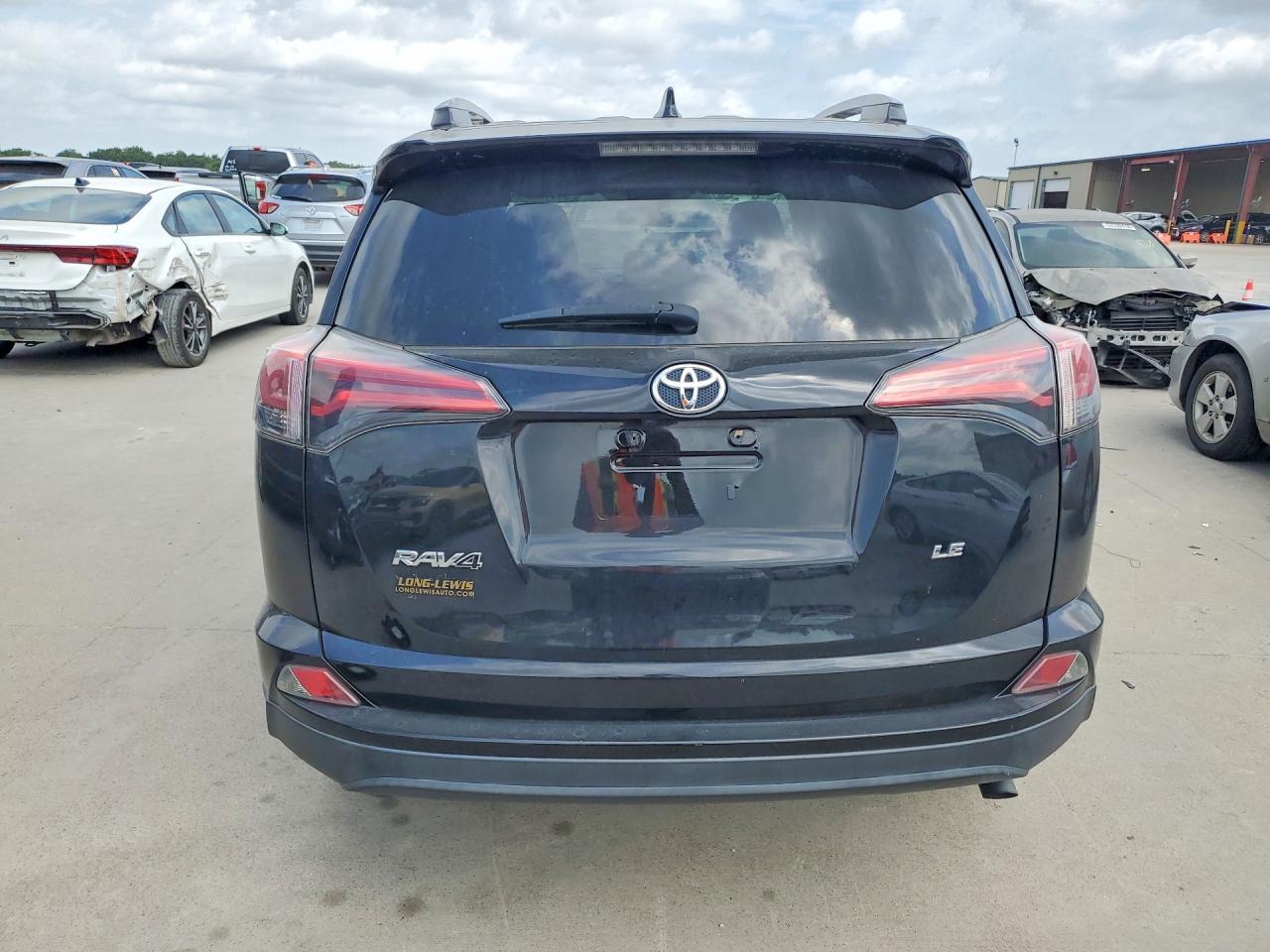 2018 Toyota Rav4 Le - zdjęcie 6