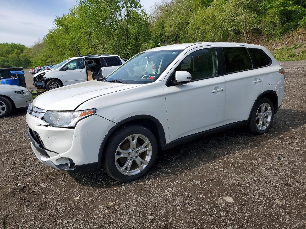 2015 Mitsubishi Outlander Se - zdjęcie główne