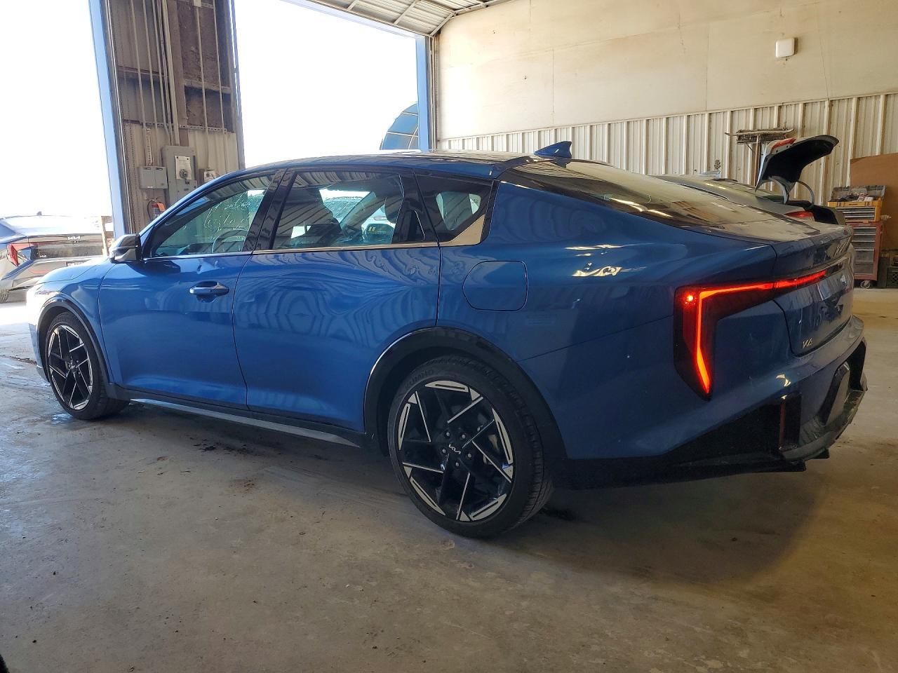 2025 Kia K4 Gt Line - zdjęcie 2