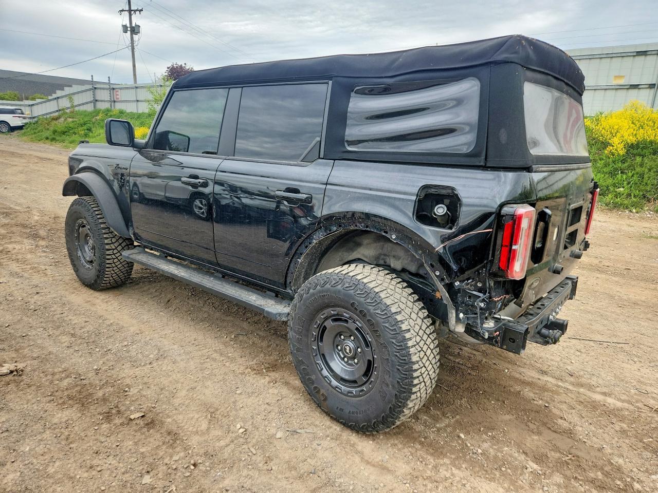 2024 Ford Bronco Outer Banks - zdjęcie 2